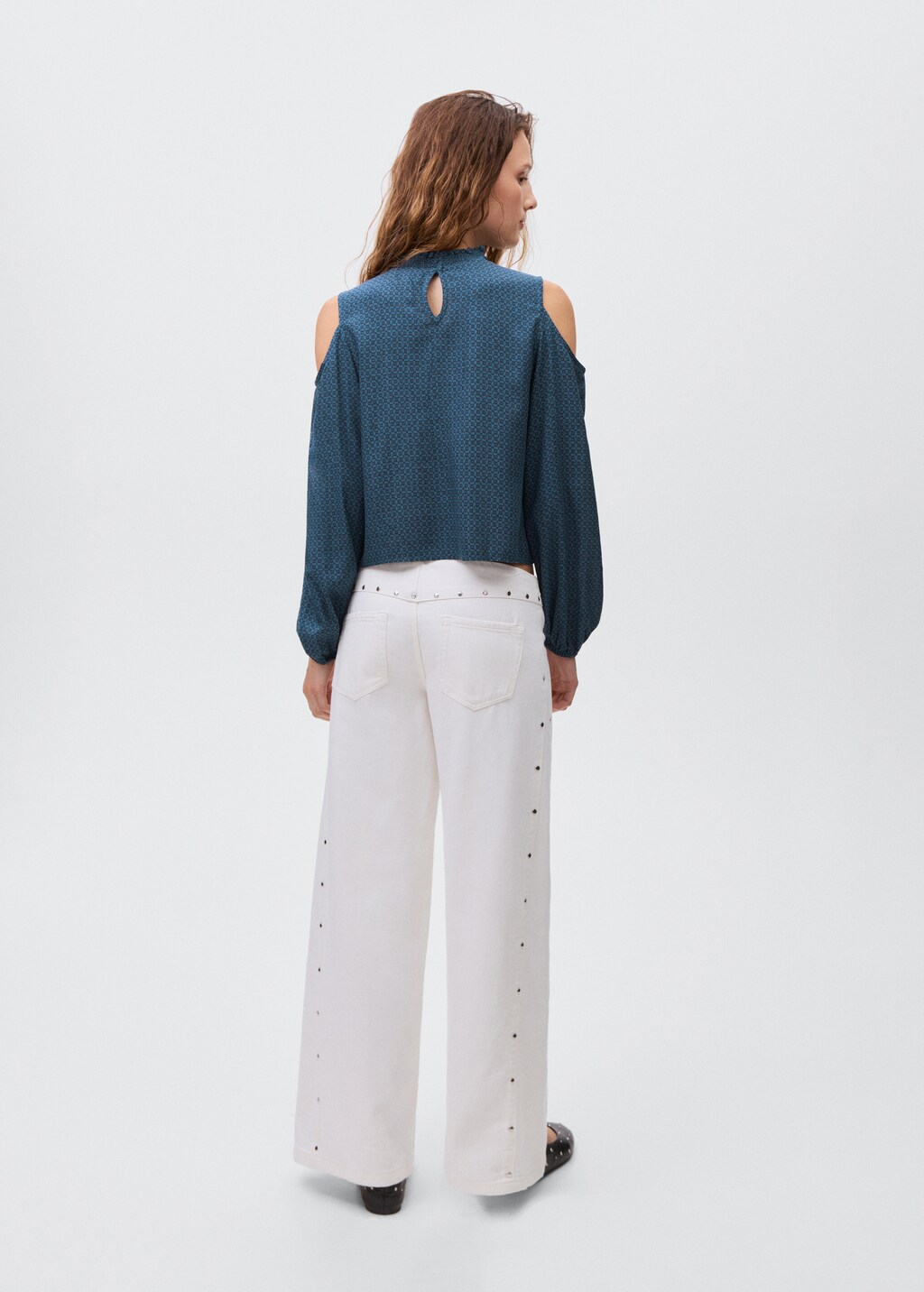 Printed blouse with cut-out