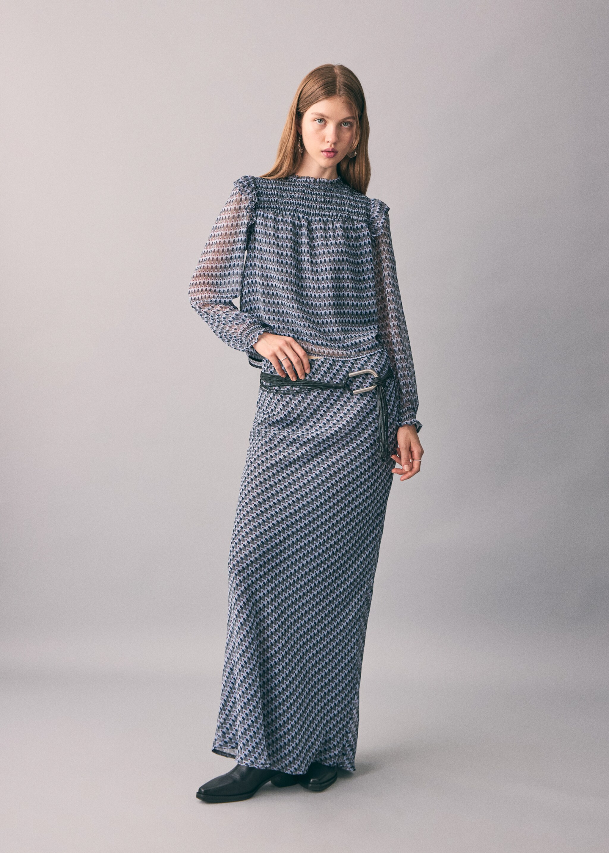 Ethnic-print blouse - Details of the article 2, Charcoal. Ref: 17035794-00.