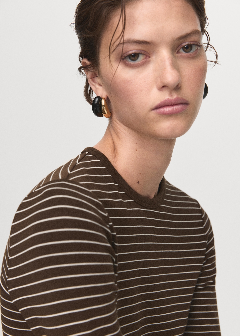 Long-sleeved striped t-shirt