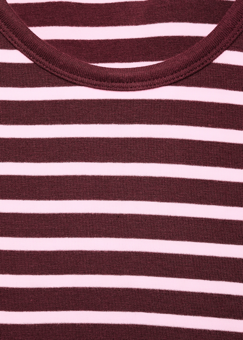Long-sleeved striped t-shirt