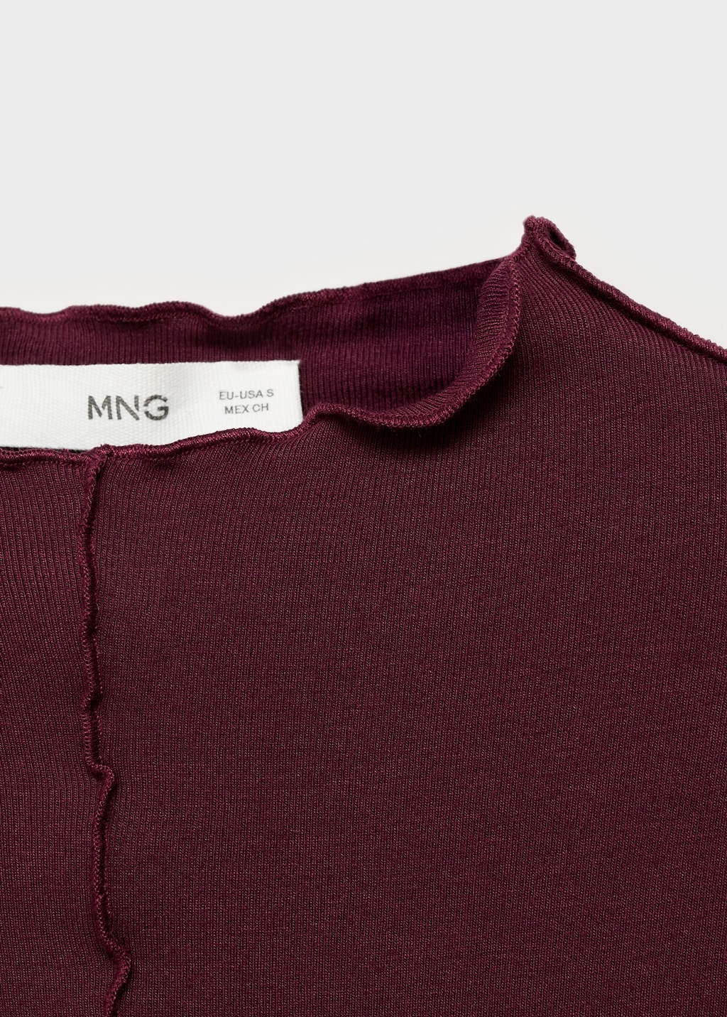 Scalloped edges T-shirt