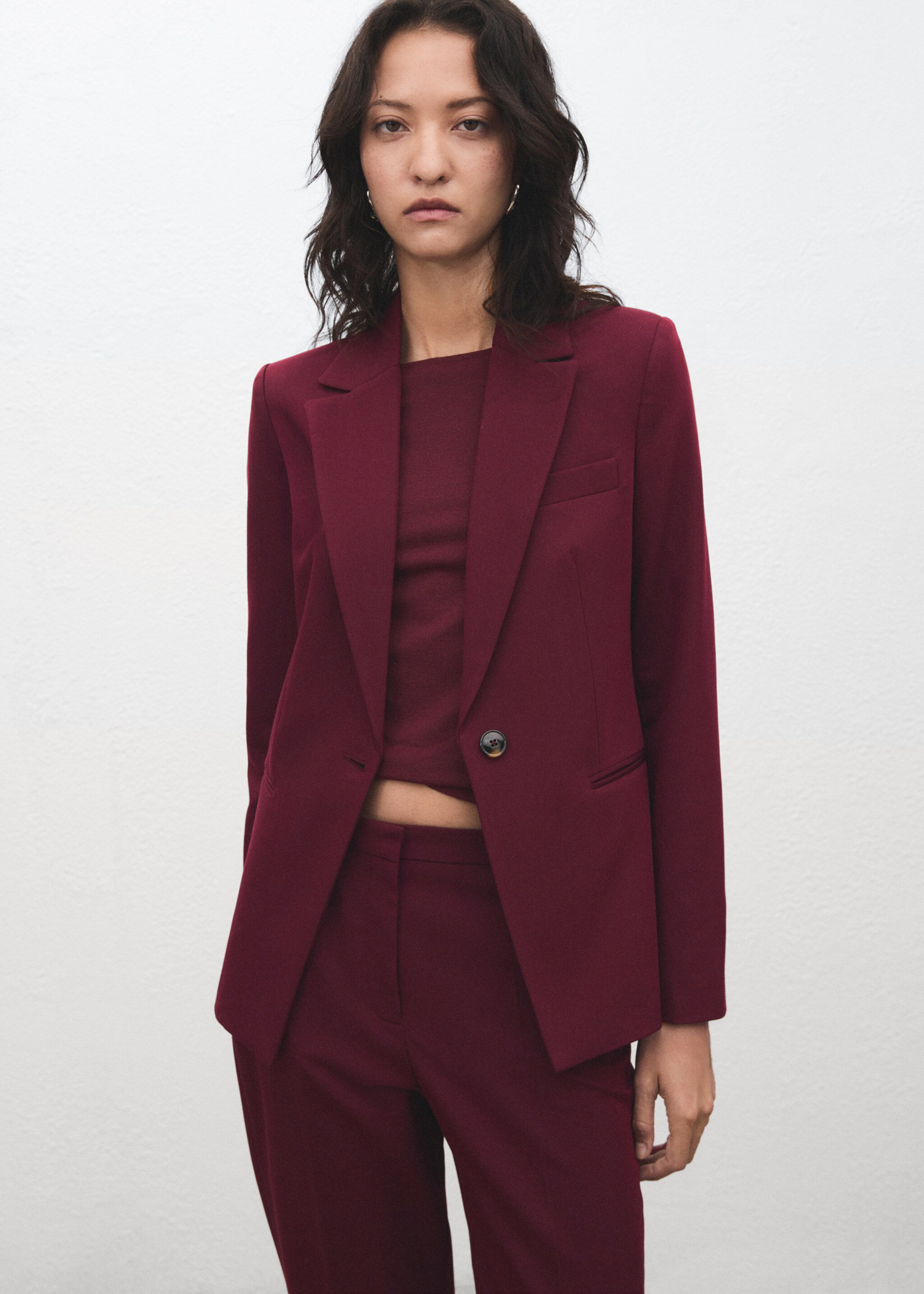 Straight suit trousers - Details of the article 1, Wine. Ref: 17035806-00.