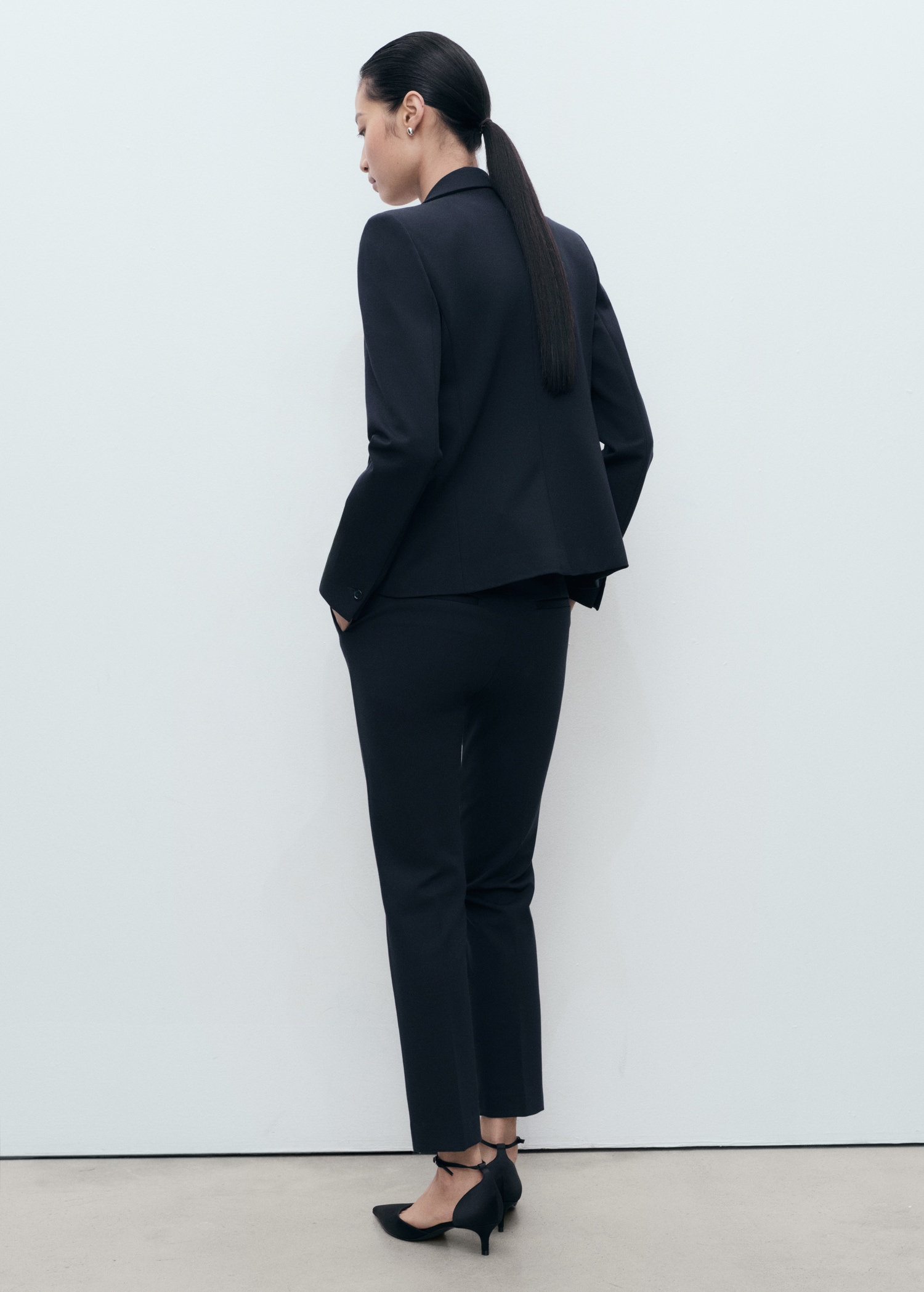Fitted suit jacket - Reverse of the article