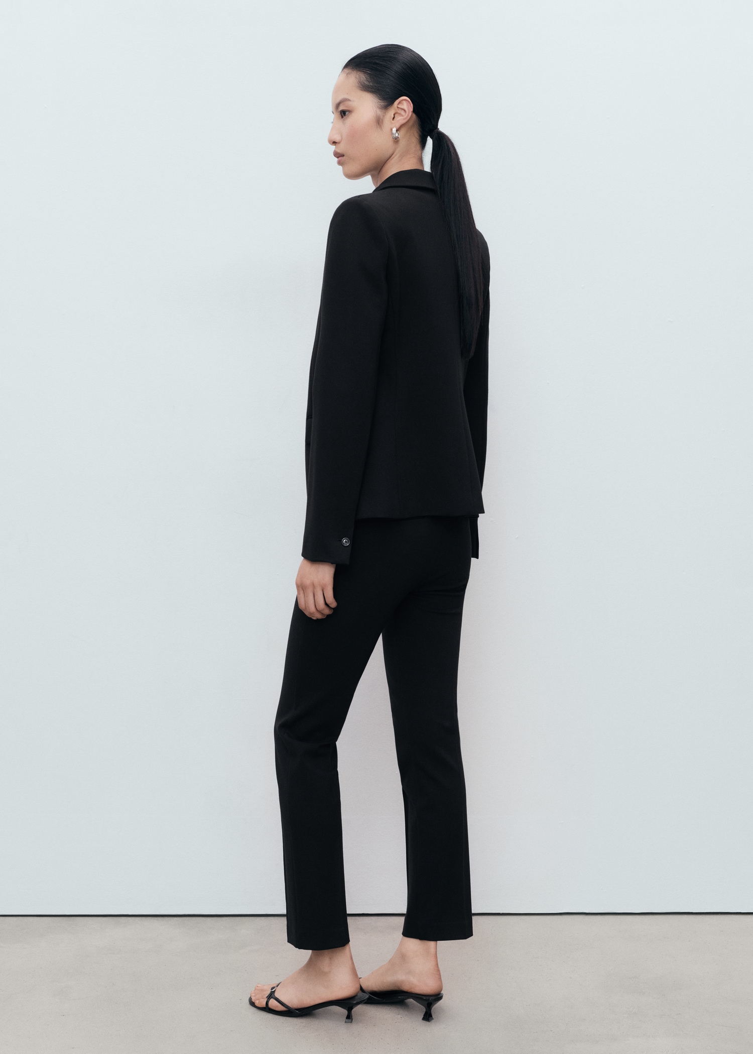 Fitted suit jacket - Reverse of the article