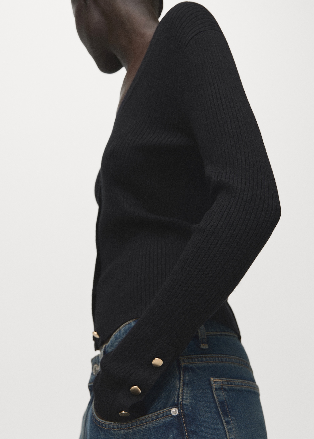 Ribbed buttoned cardigan