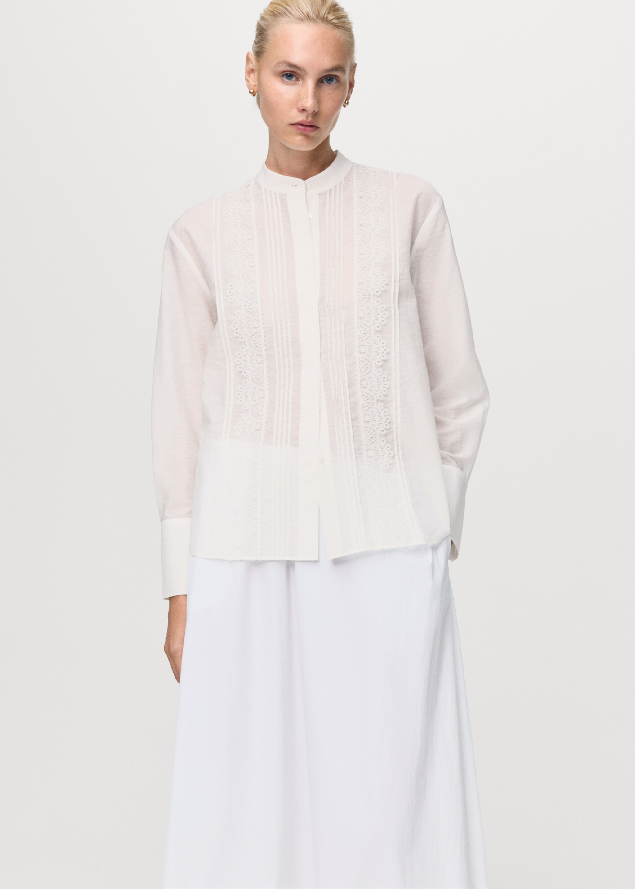 Blouse with lace trim details - Medium plane, Ecru. Ref: 17035815-00.