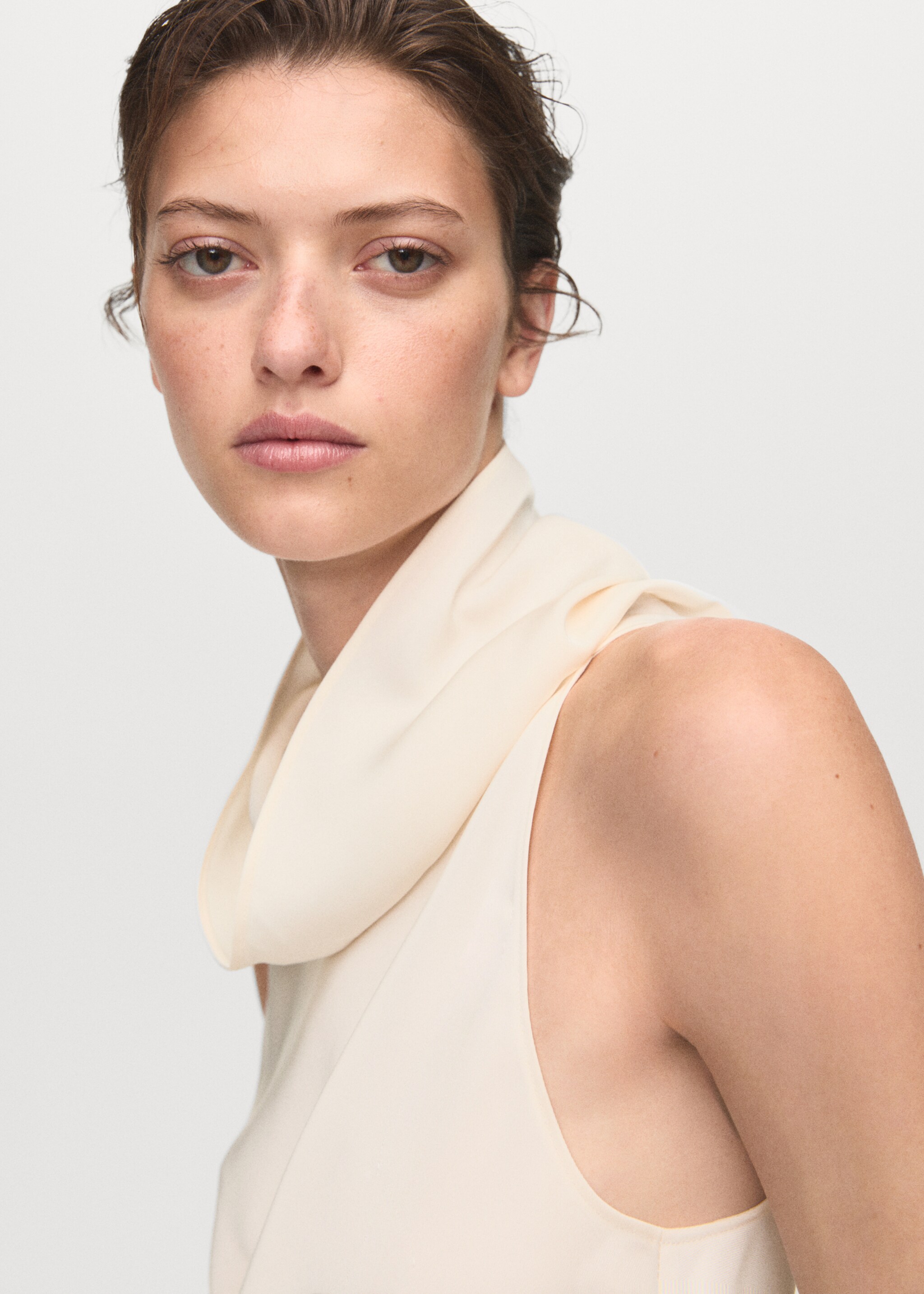 Draped neck blouse - Details of the article 6, Ecru. Ref: 17035816-00.