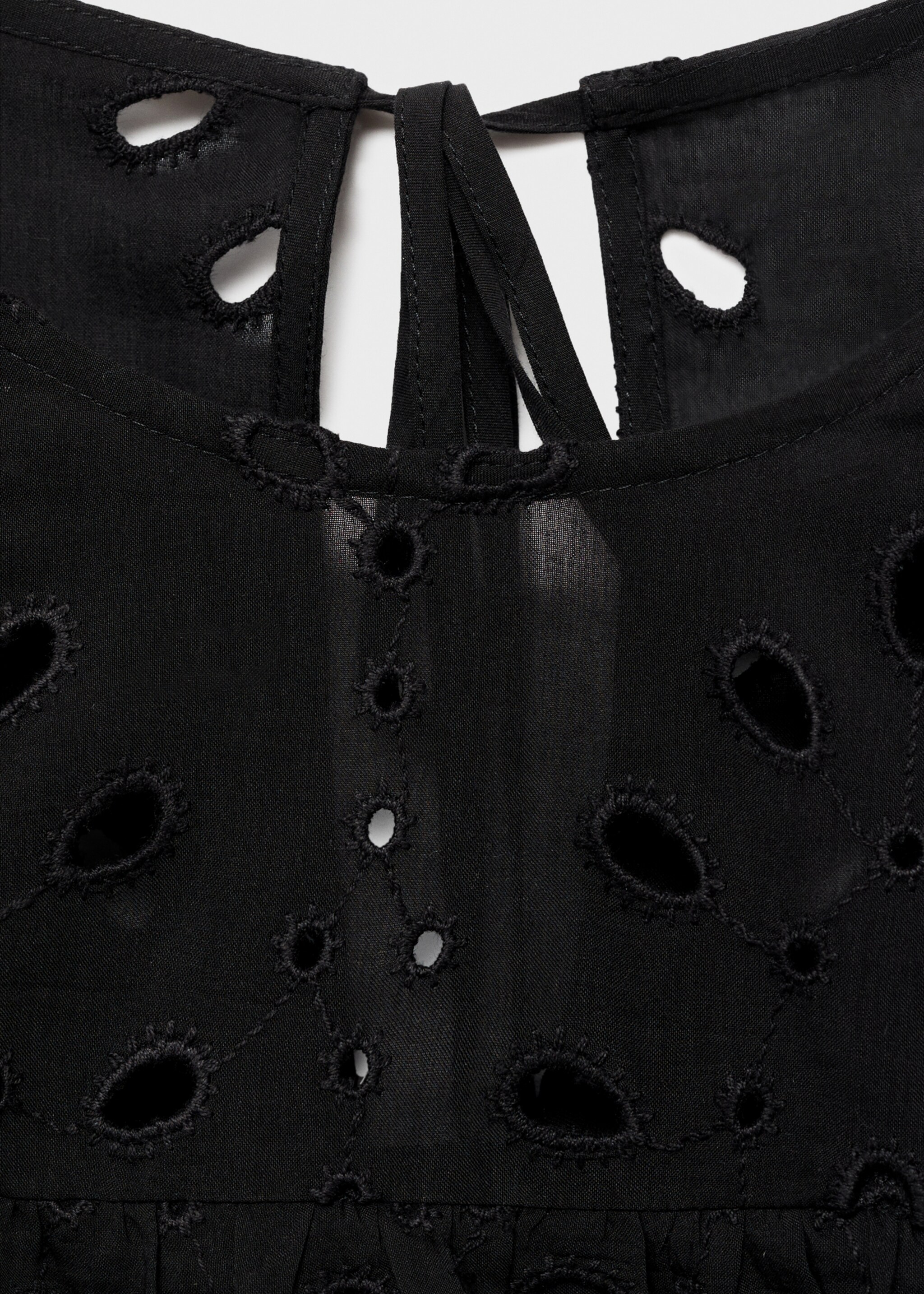 Blouse with perforated embroidery and ruffles - Pormenor do artigo 8, Preto. Ref: 17035822-00.