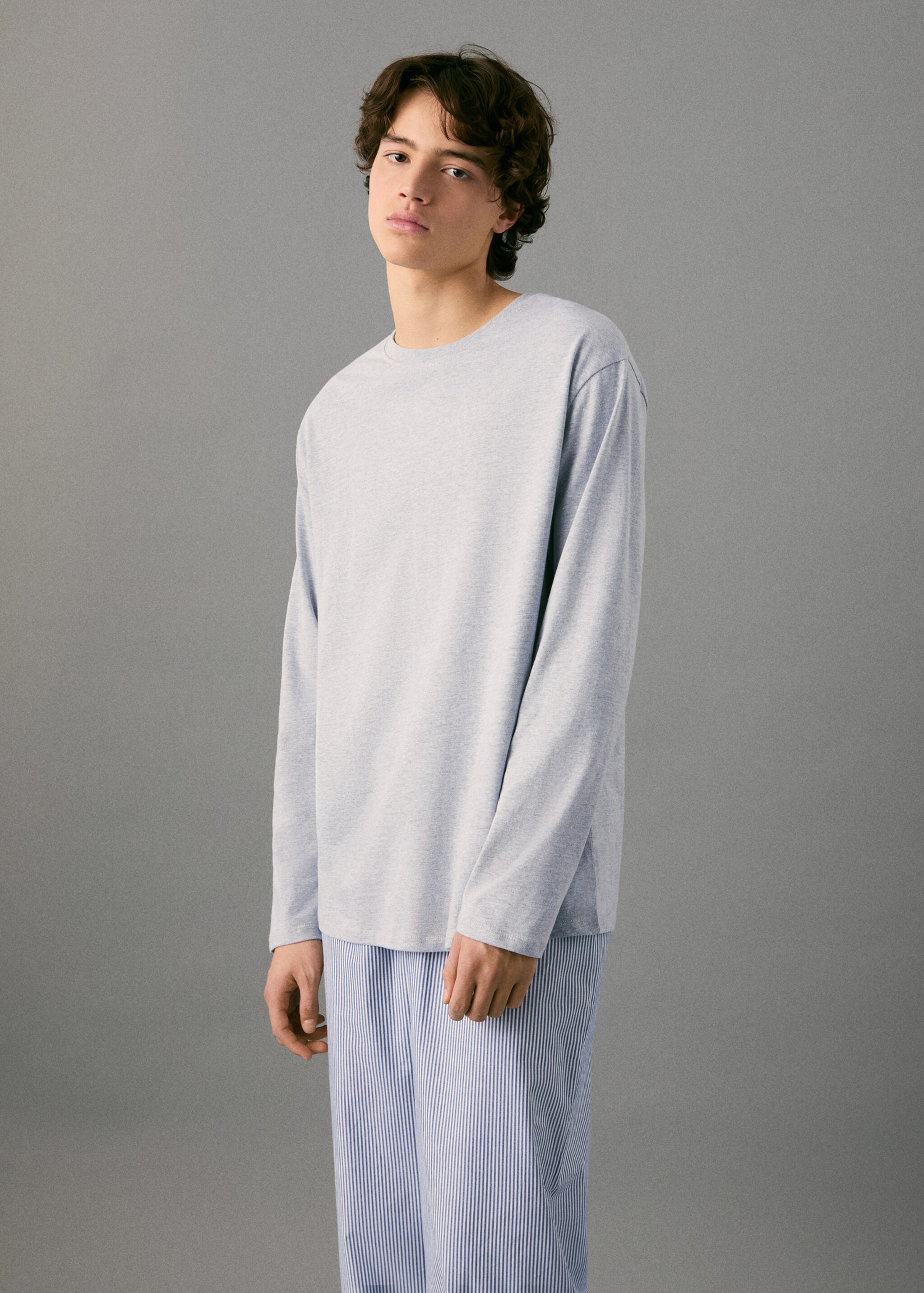 Long pyjama pack - Medium plane, Light Heather Grey. Ref: 17035824-00.