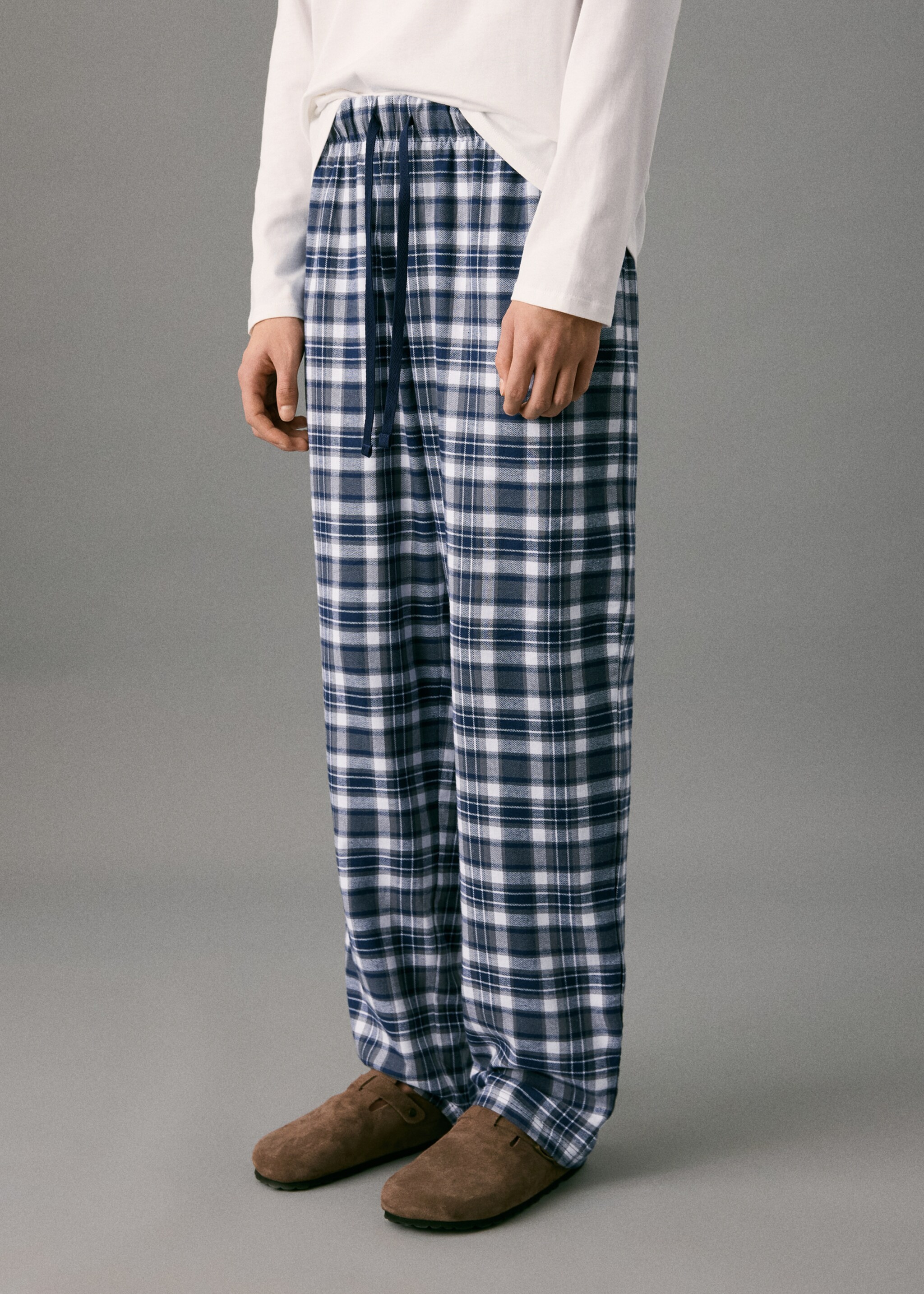 Set of long check pyjamas - Details of the article 6, Off White. Ref: 17035825-00.