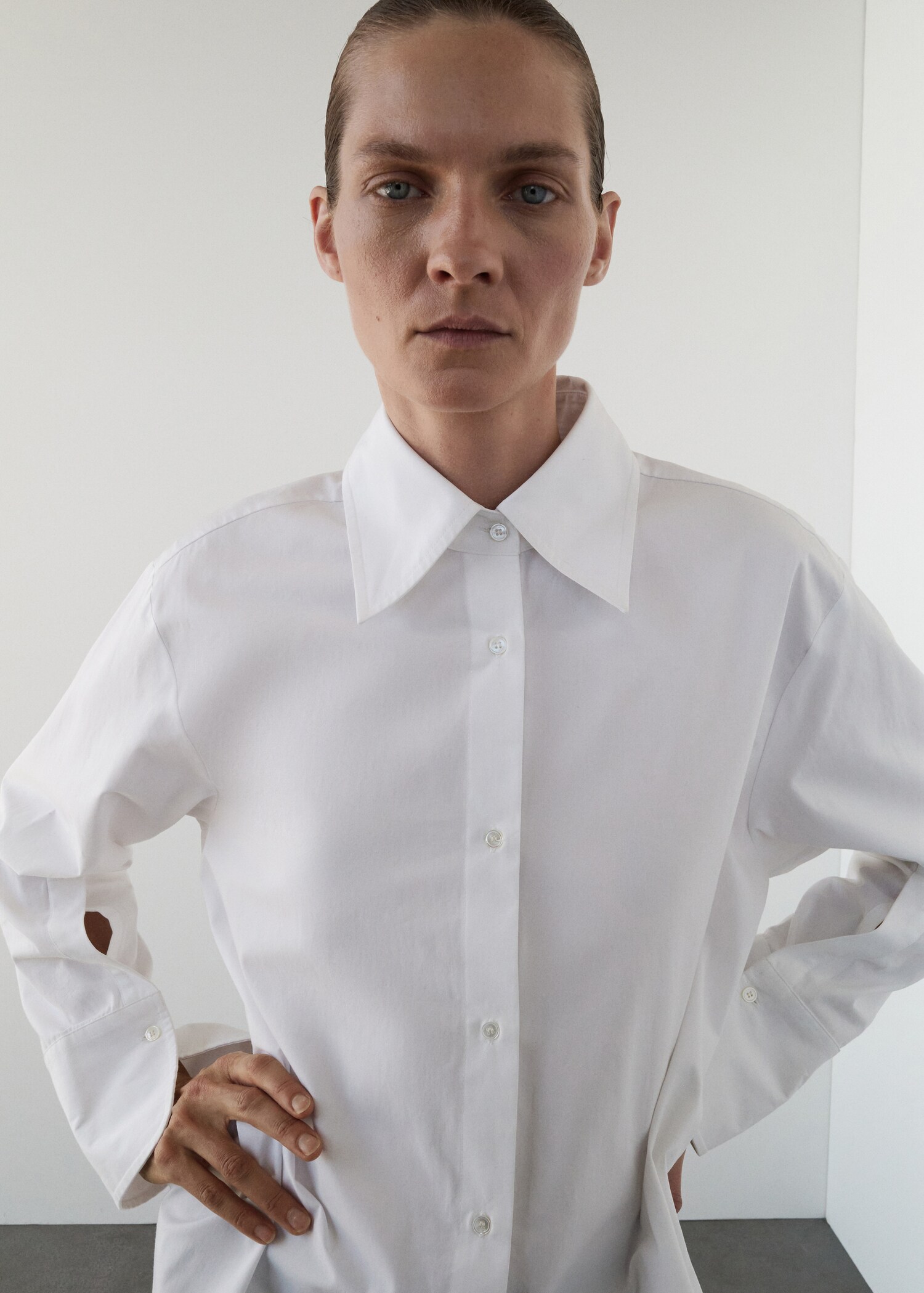 Oversized shirt with crossed back - Medium plane