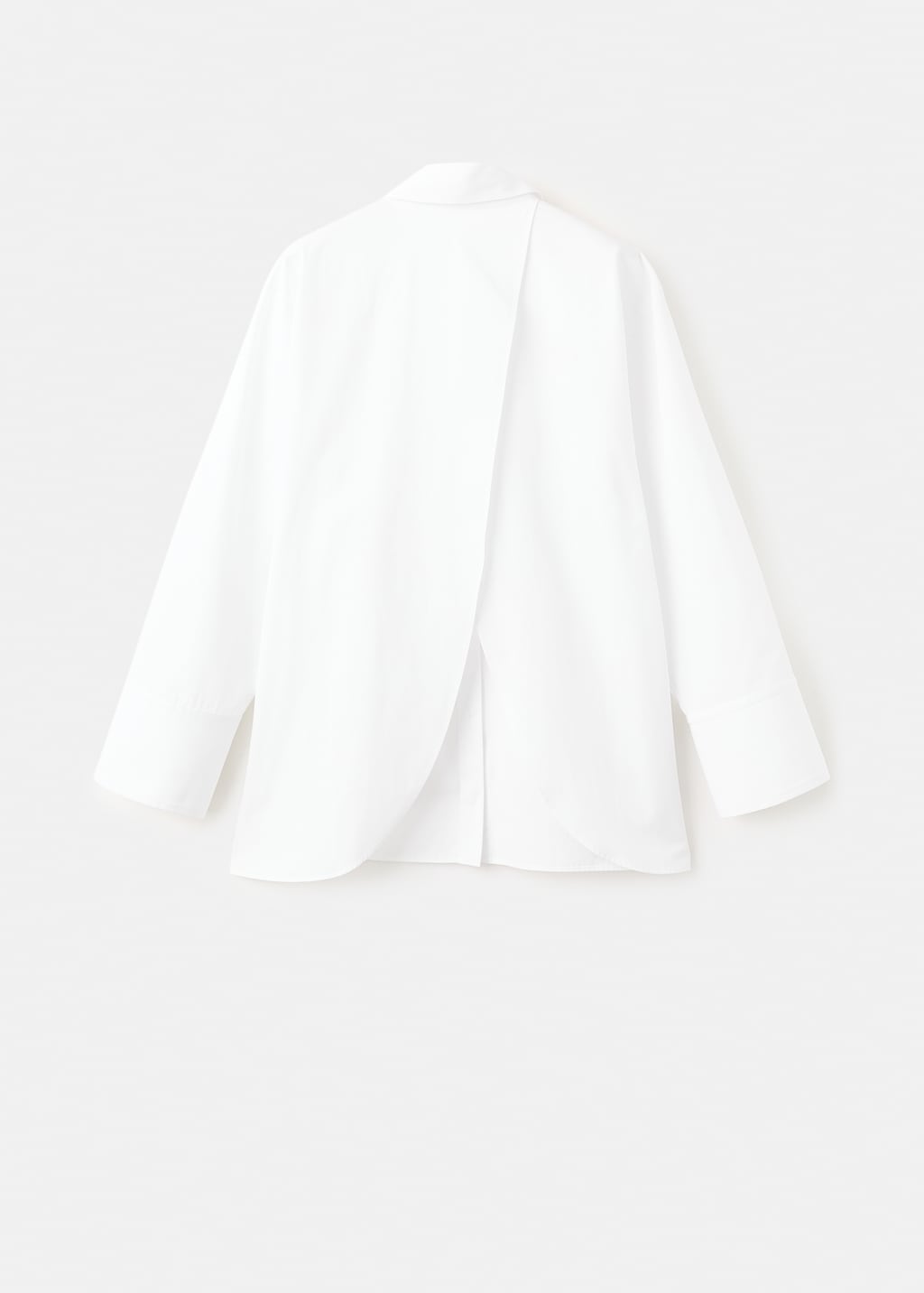 Oversized shirt with crossed back