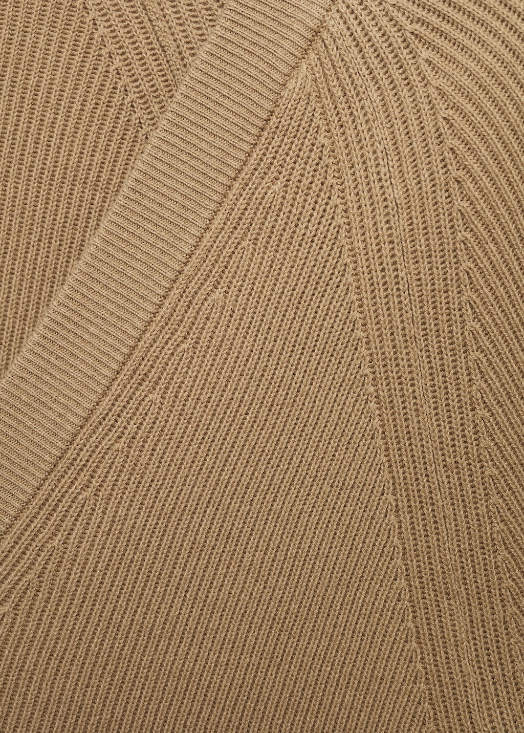 Ribbed knitted cardigan with buttons