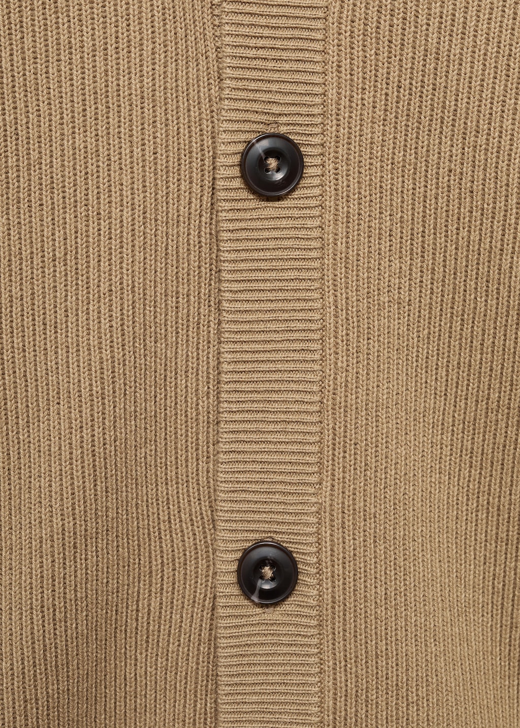 Ribbed knitted cardigan with buttons