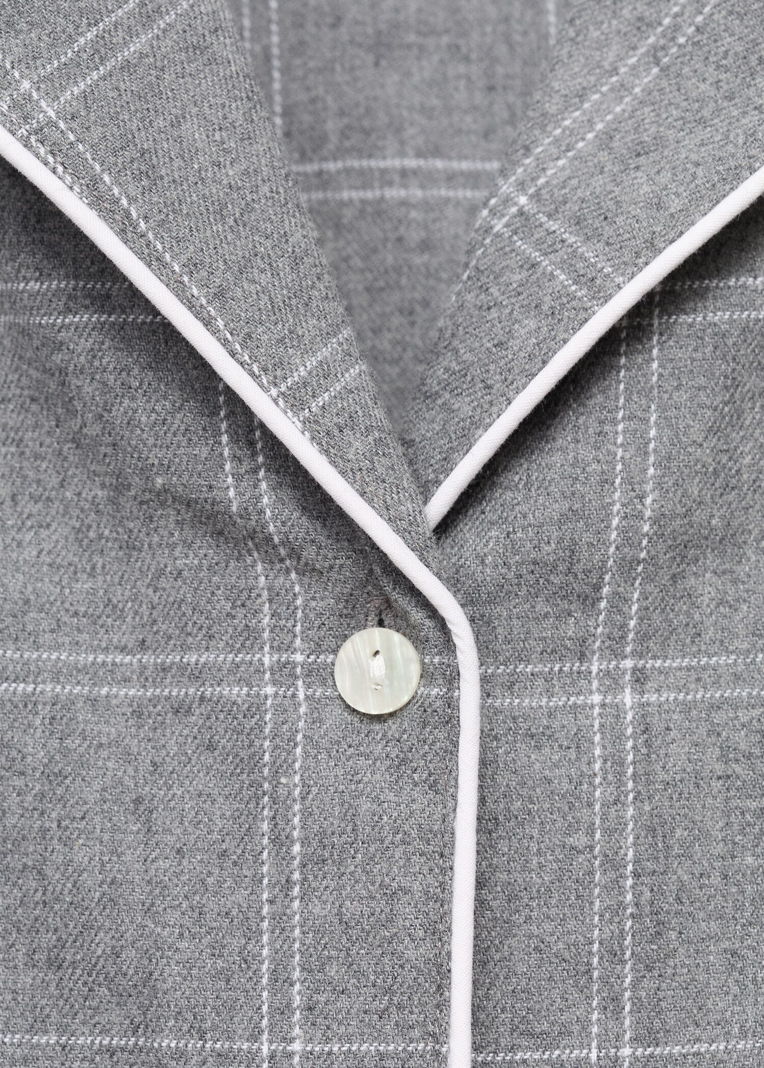 Two-pieces check long pyjamas - Details of the article 0