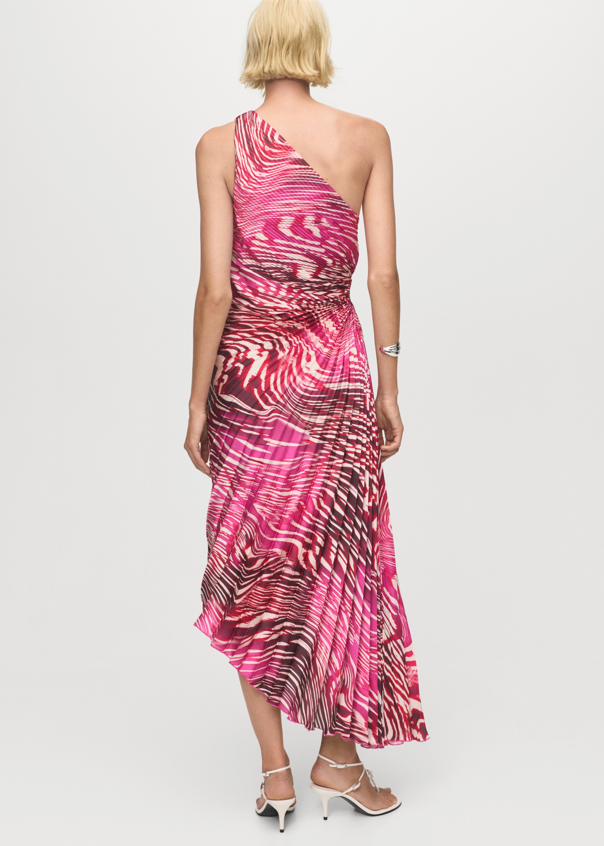 Pleated asymmetrical dress with opening - Reverse of the article, Fuchsia. Ref: 17036000-00.