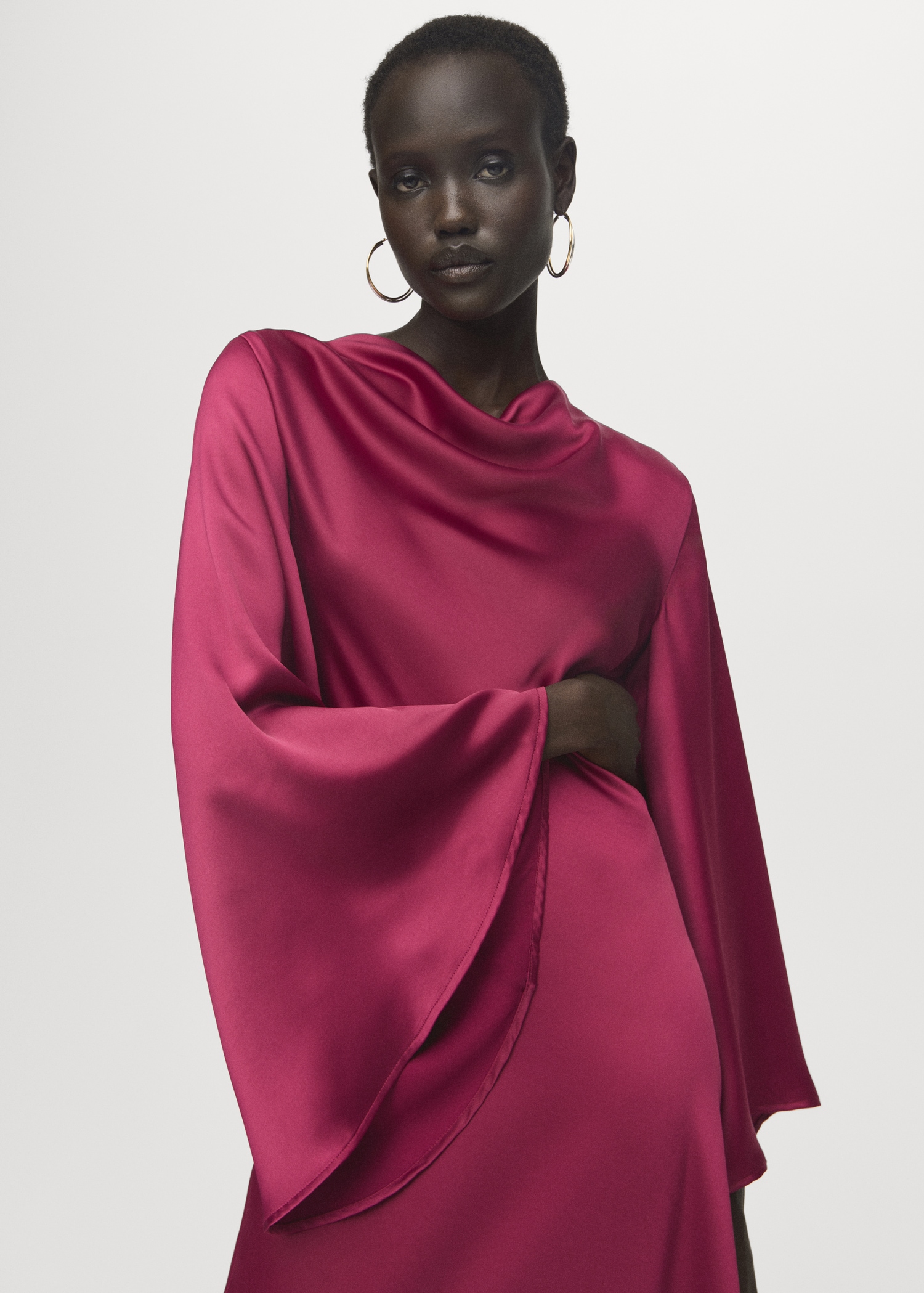 Flared-sleeve satin dress - Details of the article 2