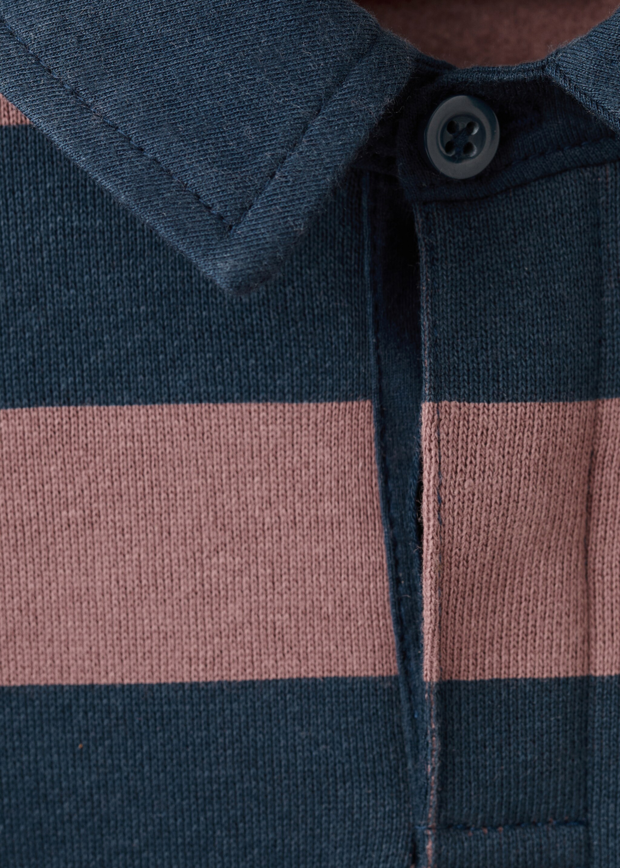 Sweat imprimé col polo - Détail de l'article 8, Bleu marine. Ref: 17036341-00.