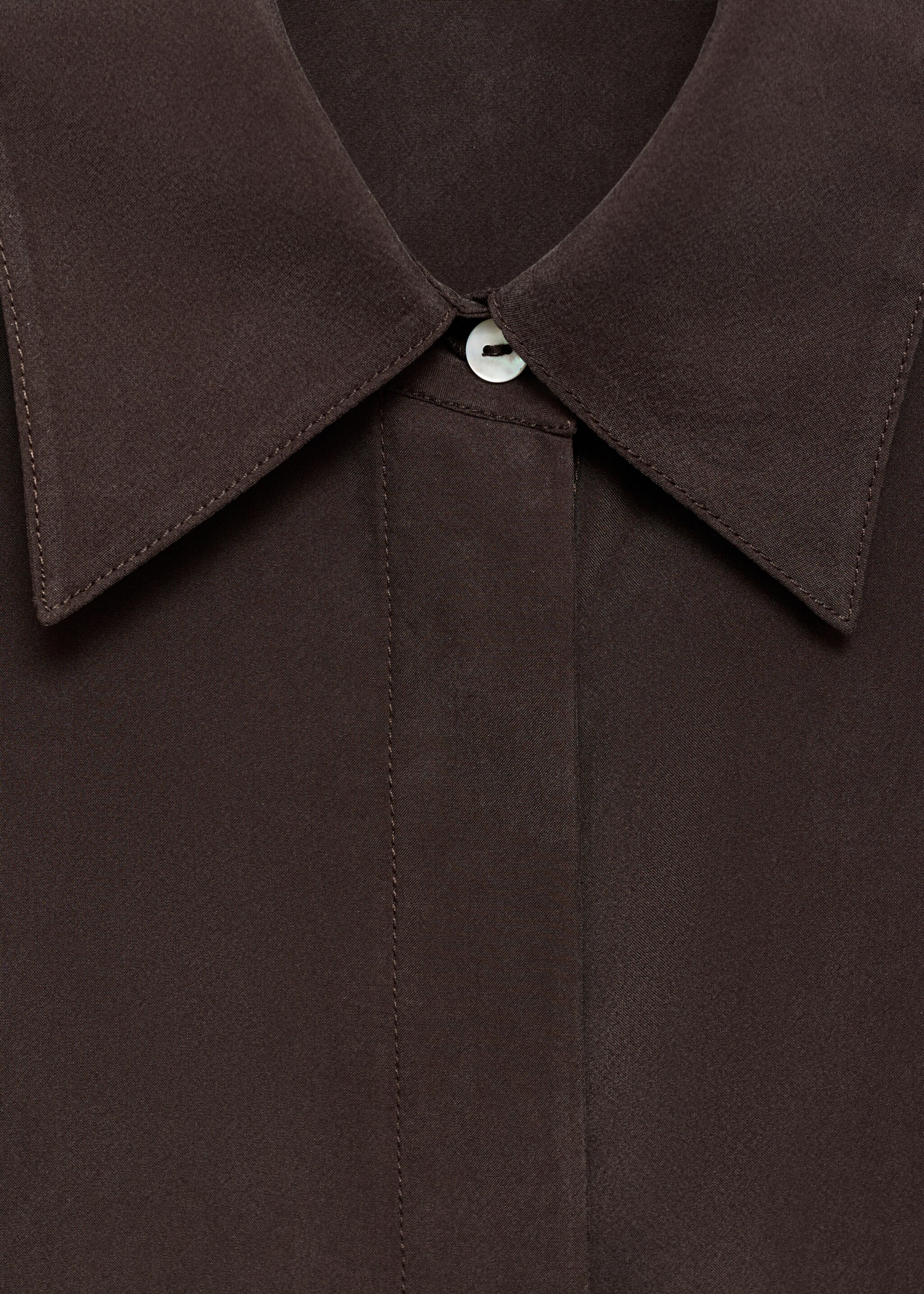 Chemise oversize 100% soie - Détail de l'article 8, Chocolat. Ref: 17036351-00.