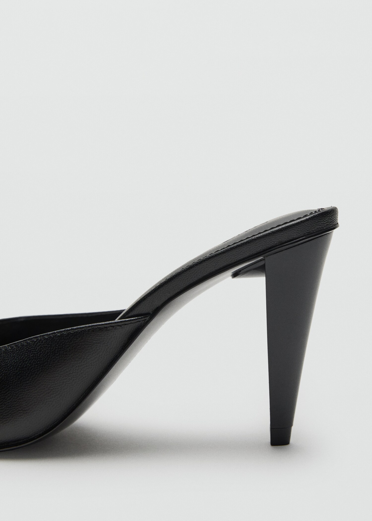 Chaussure 100% cuir à bout ouvert - Détail de l'article 1