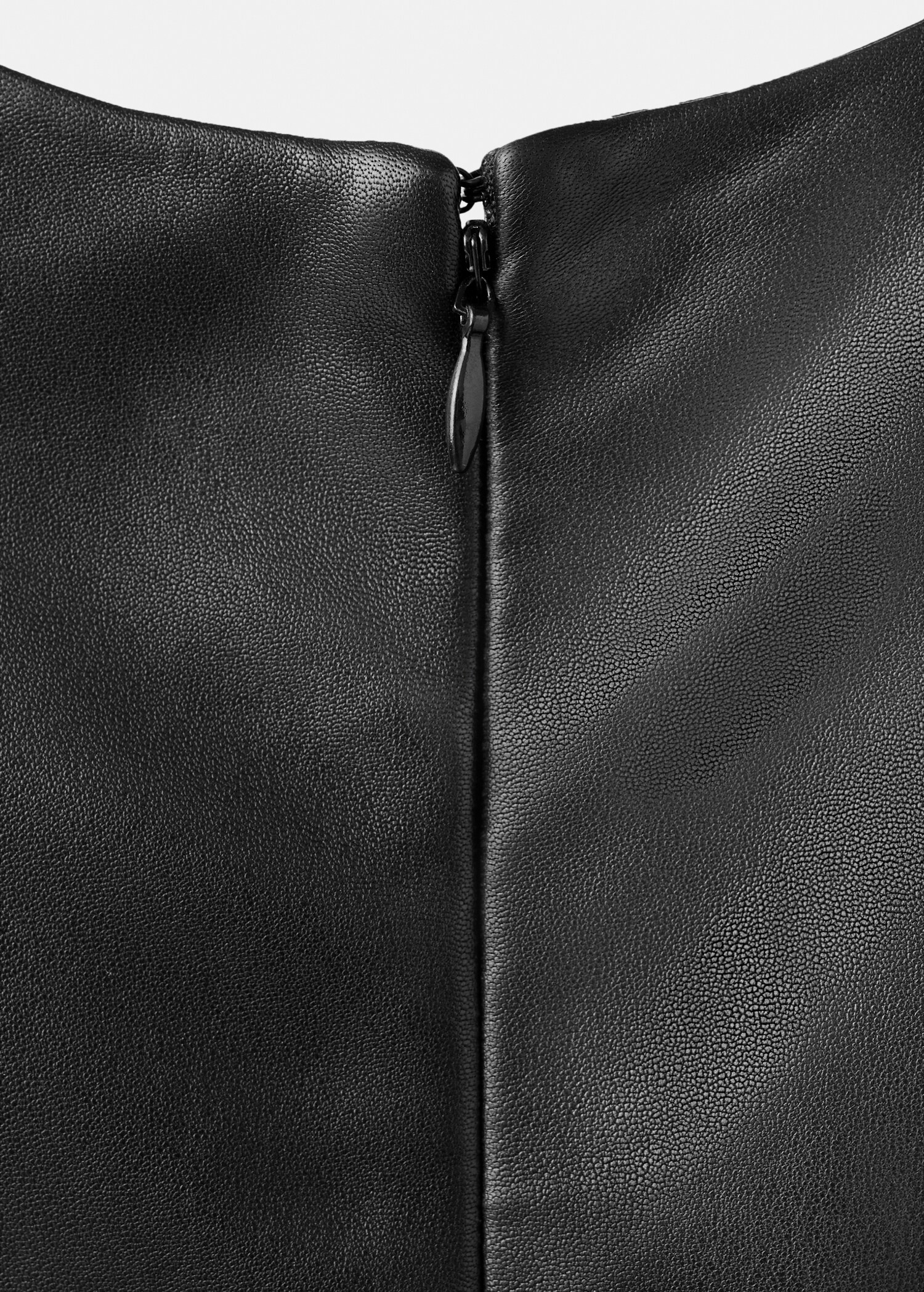 100% leather oversized t-shirt - Details of the article 0
