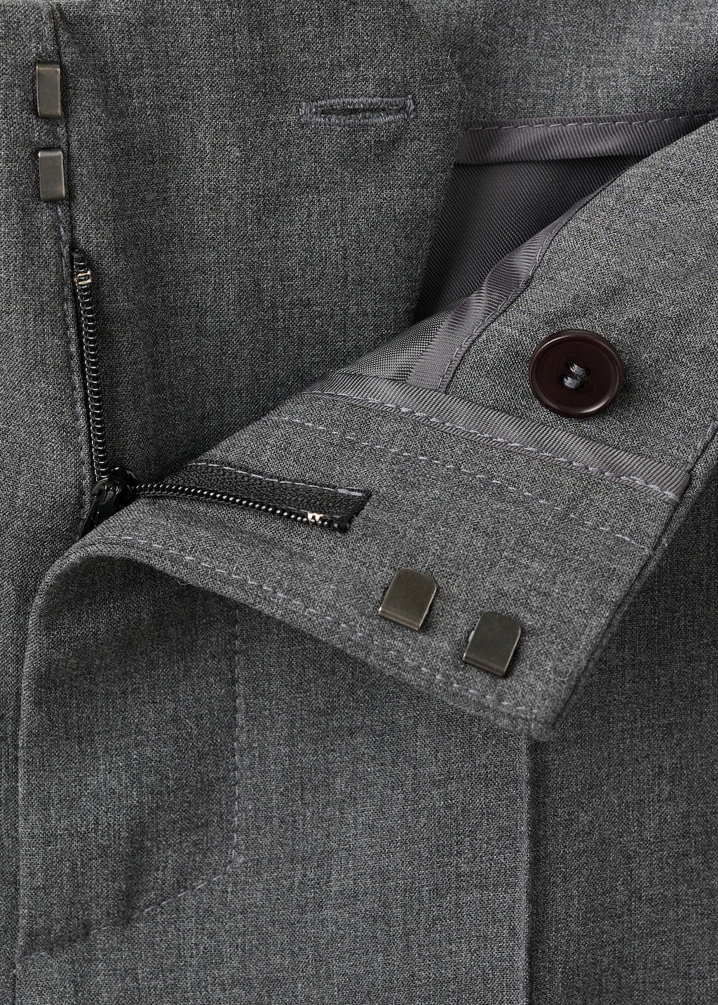 Belt straight-fit pants