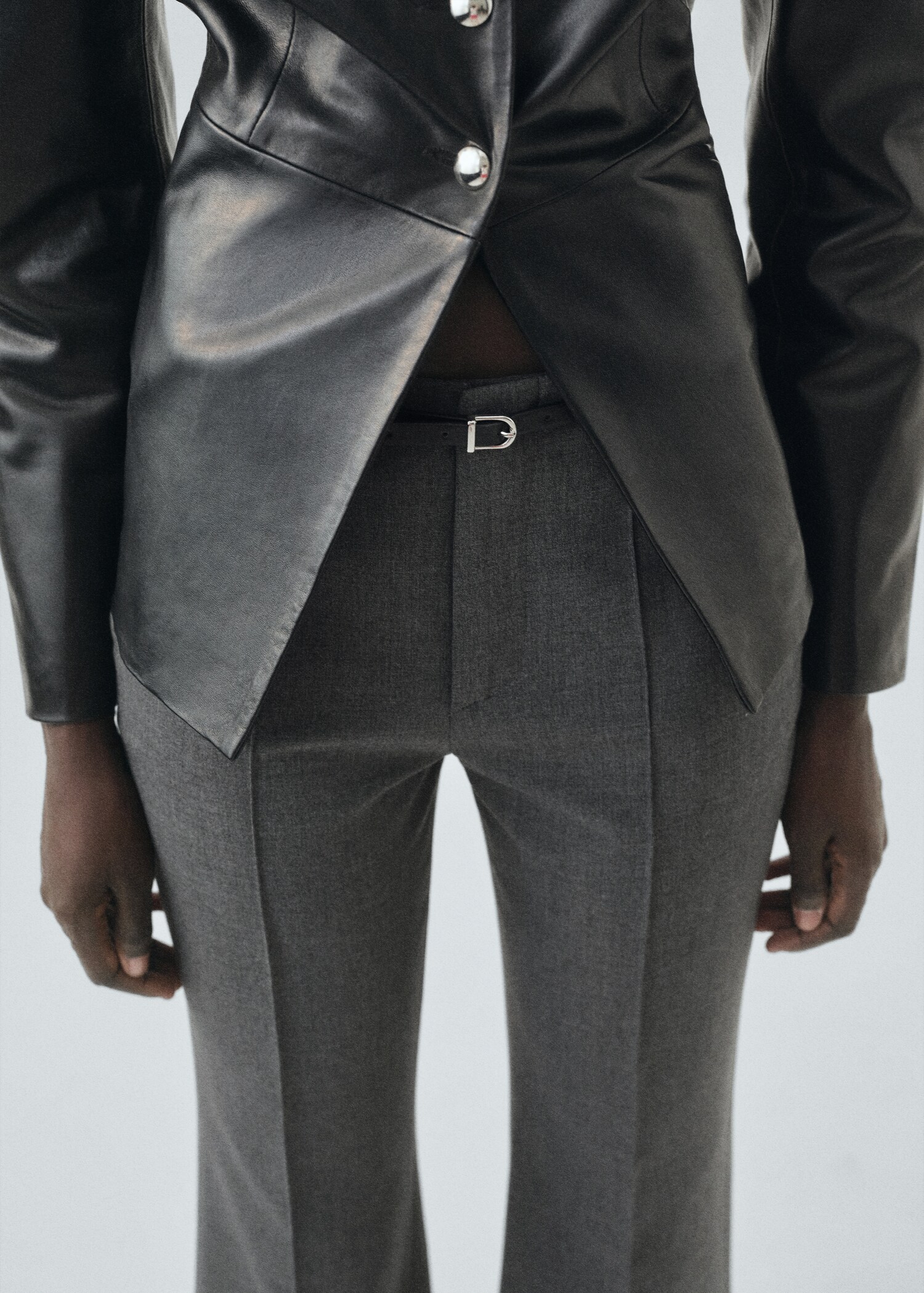 Pantalon droit avec ceinture - Détail de l'article 6