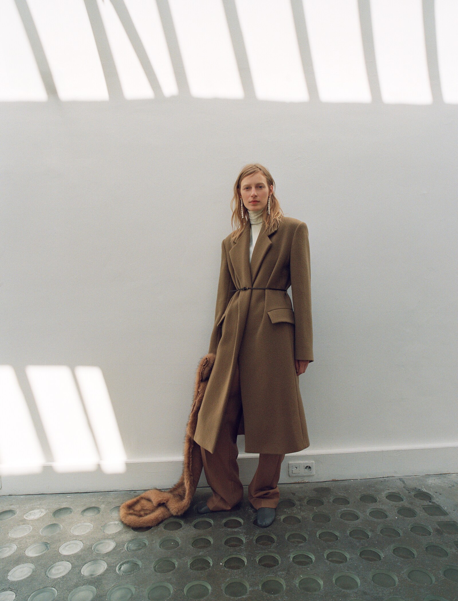 Lapels wool coat - Details of the article 9