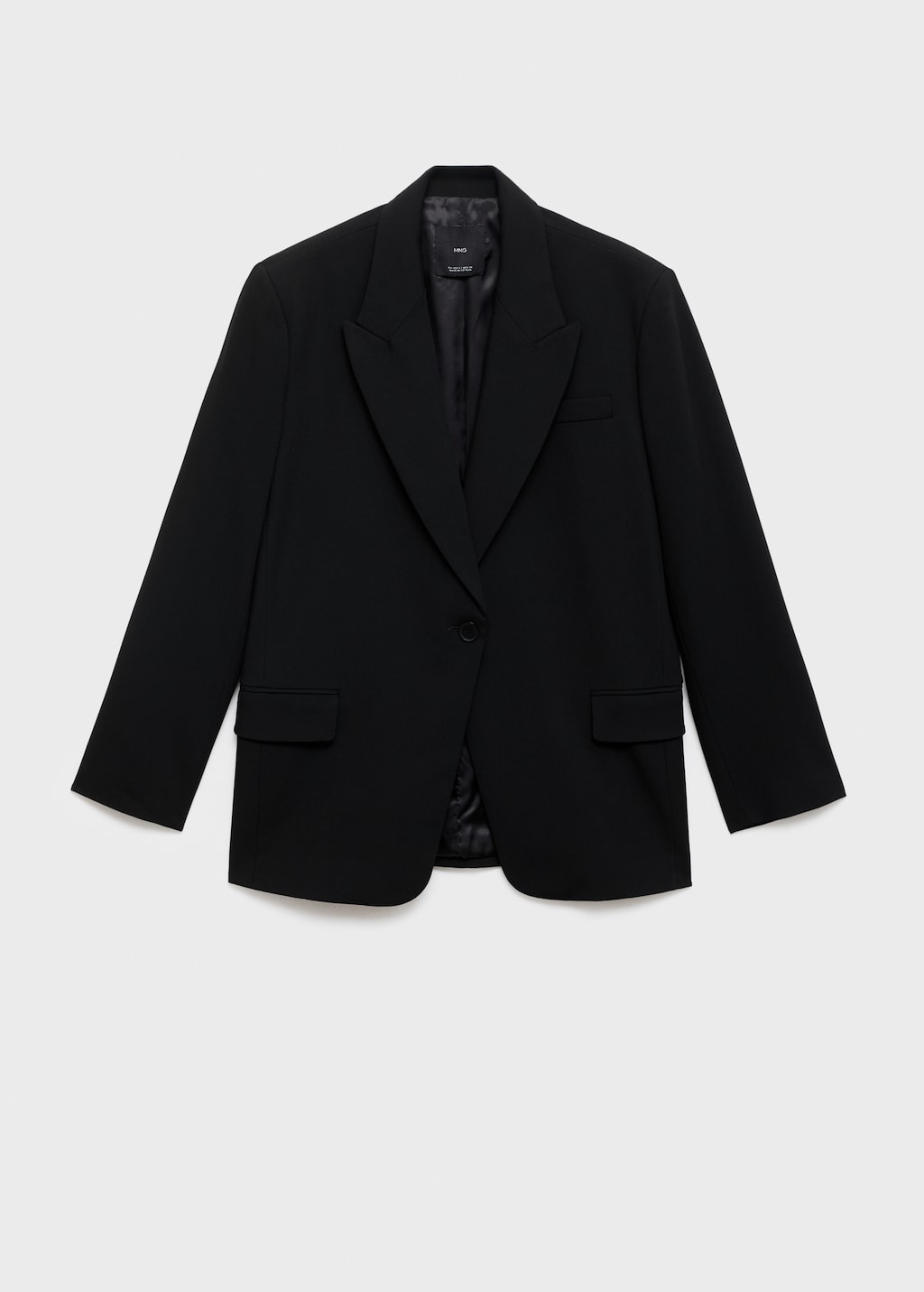 Suit blazer with flap pockets
