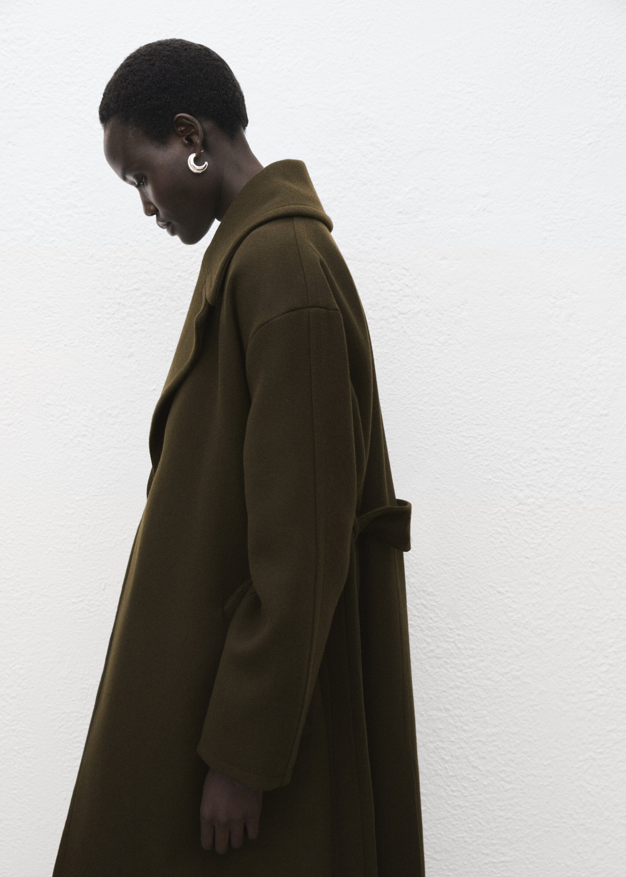 Virgin wool coat with belt - Details of the article 2, Khaki. Ref: 17036745-00.