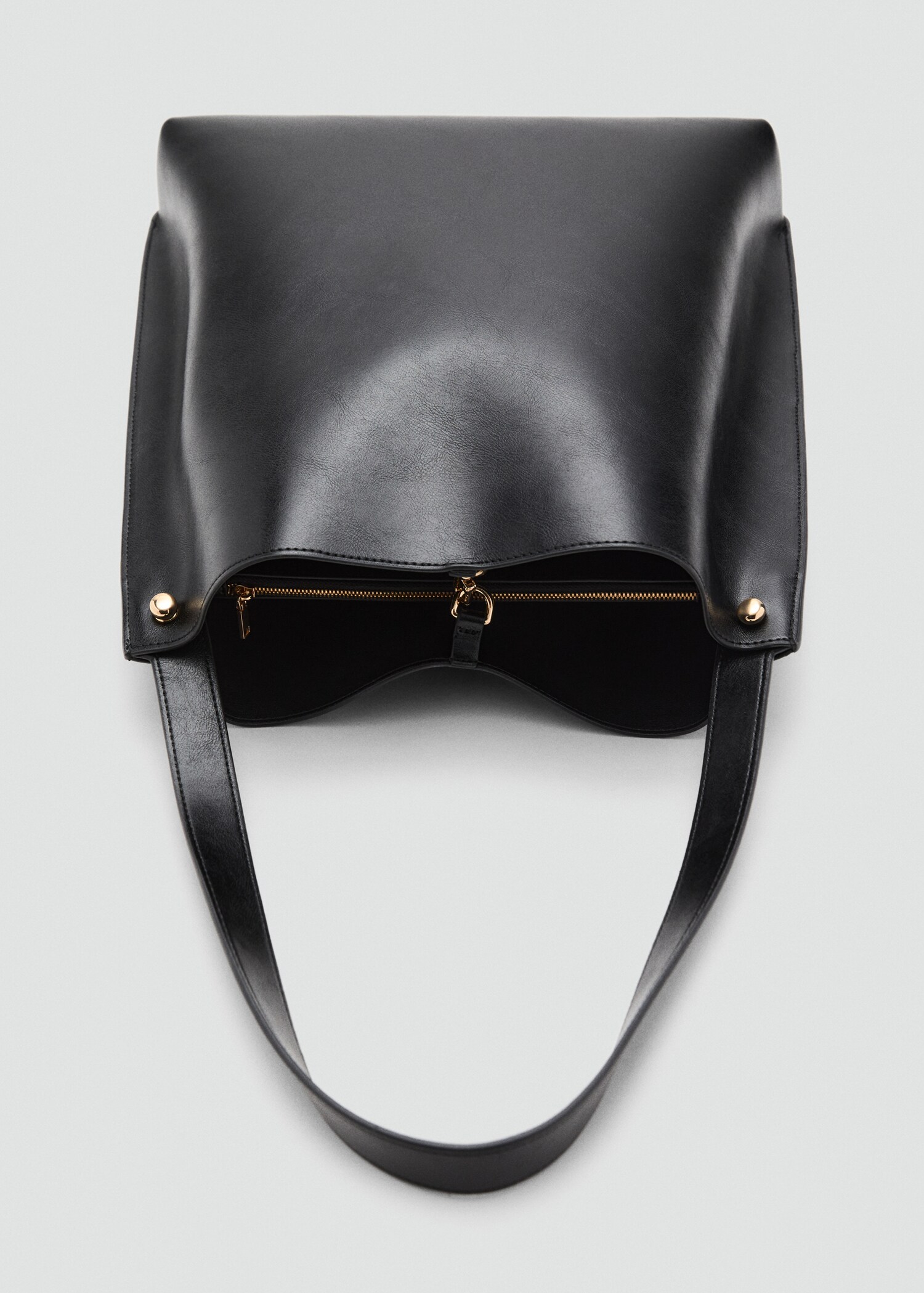 Bucket bag with metal details - Details of the article 3