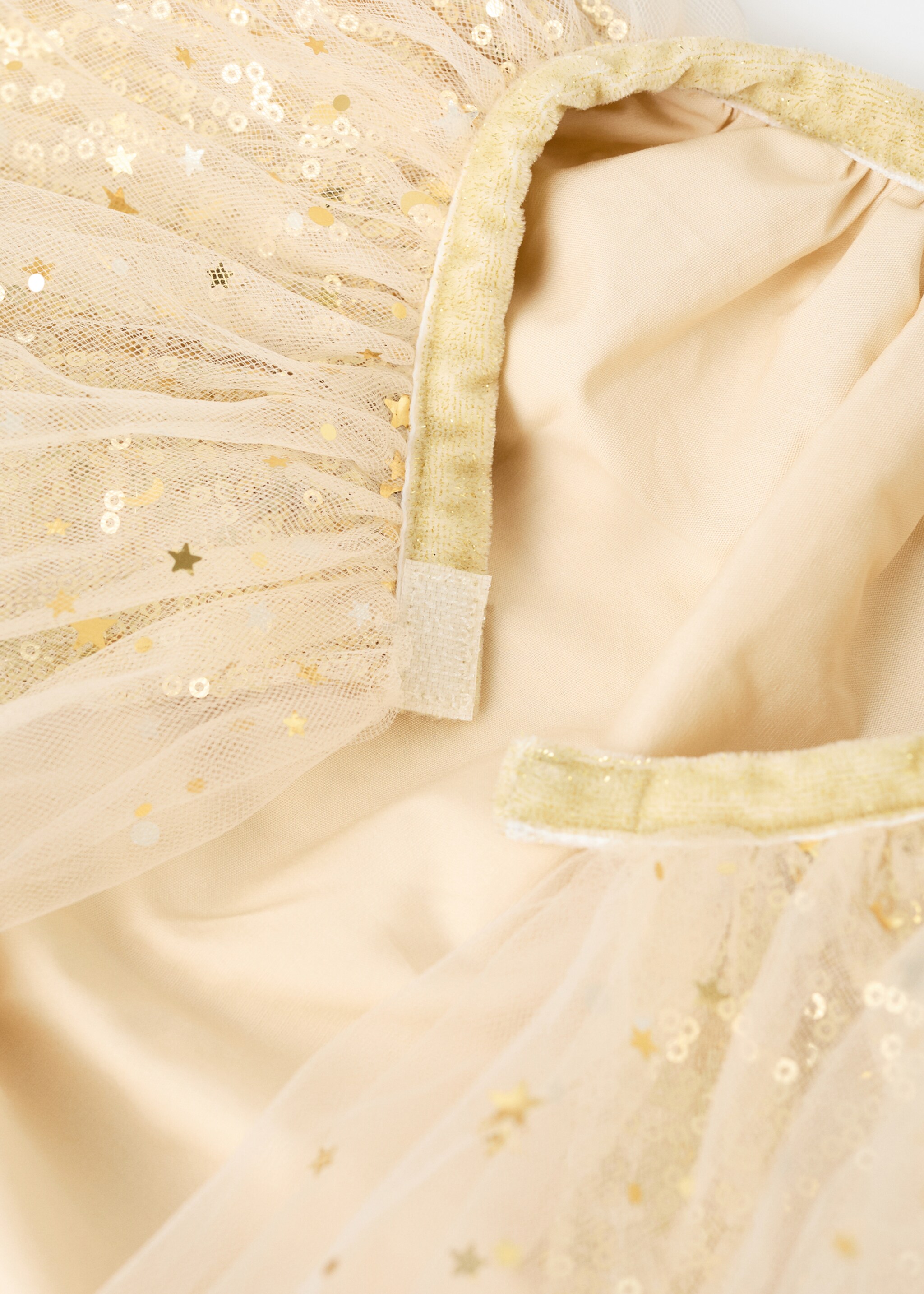 Sequin costume cape - Details of the article 1, Gold. Ref: 17037132-00.