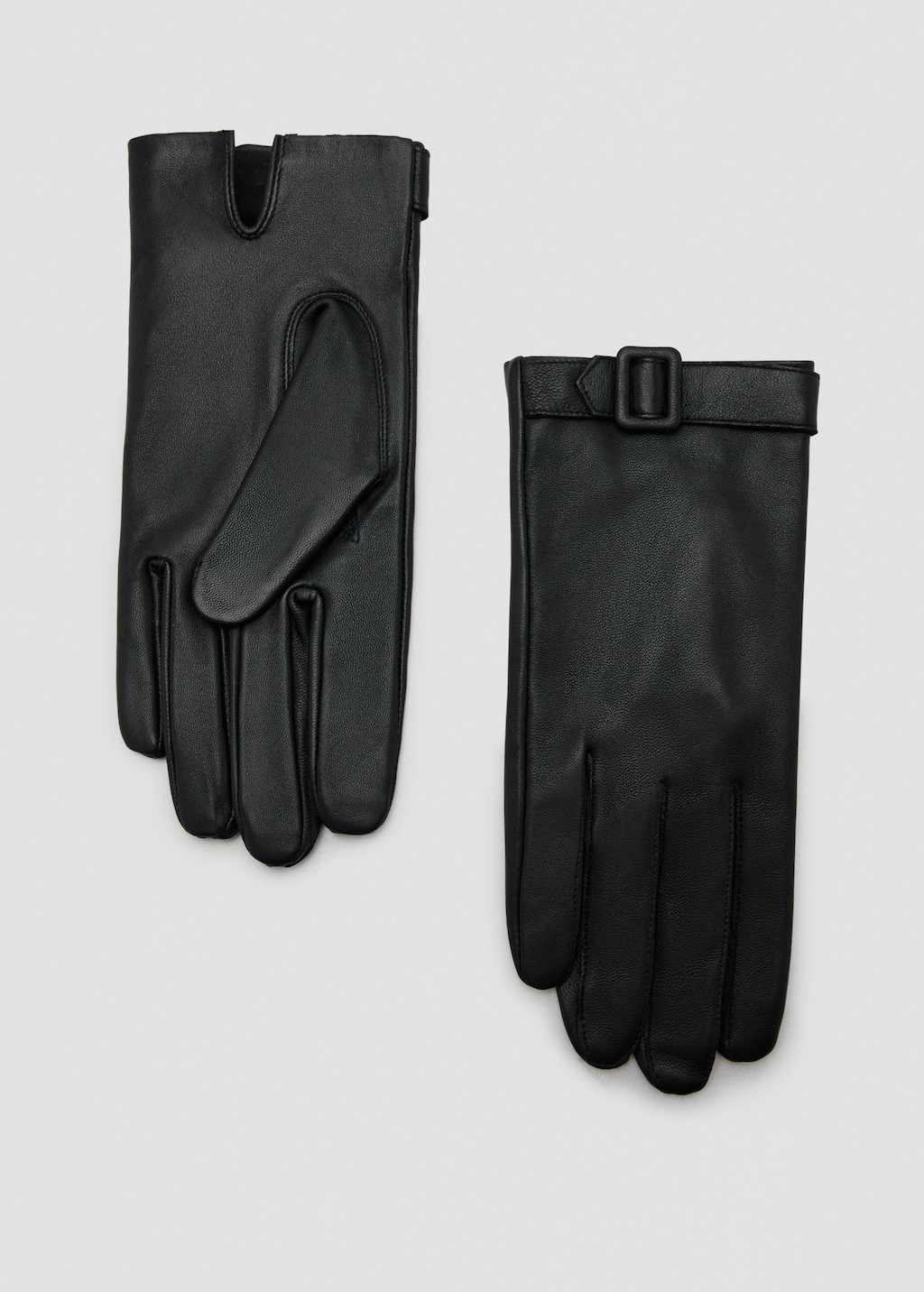 Leather gloves with buckle