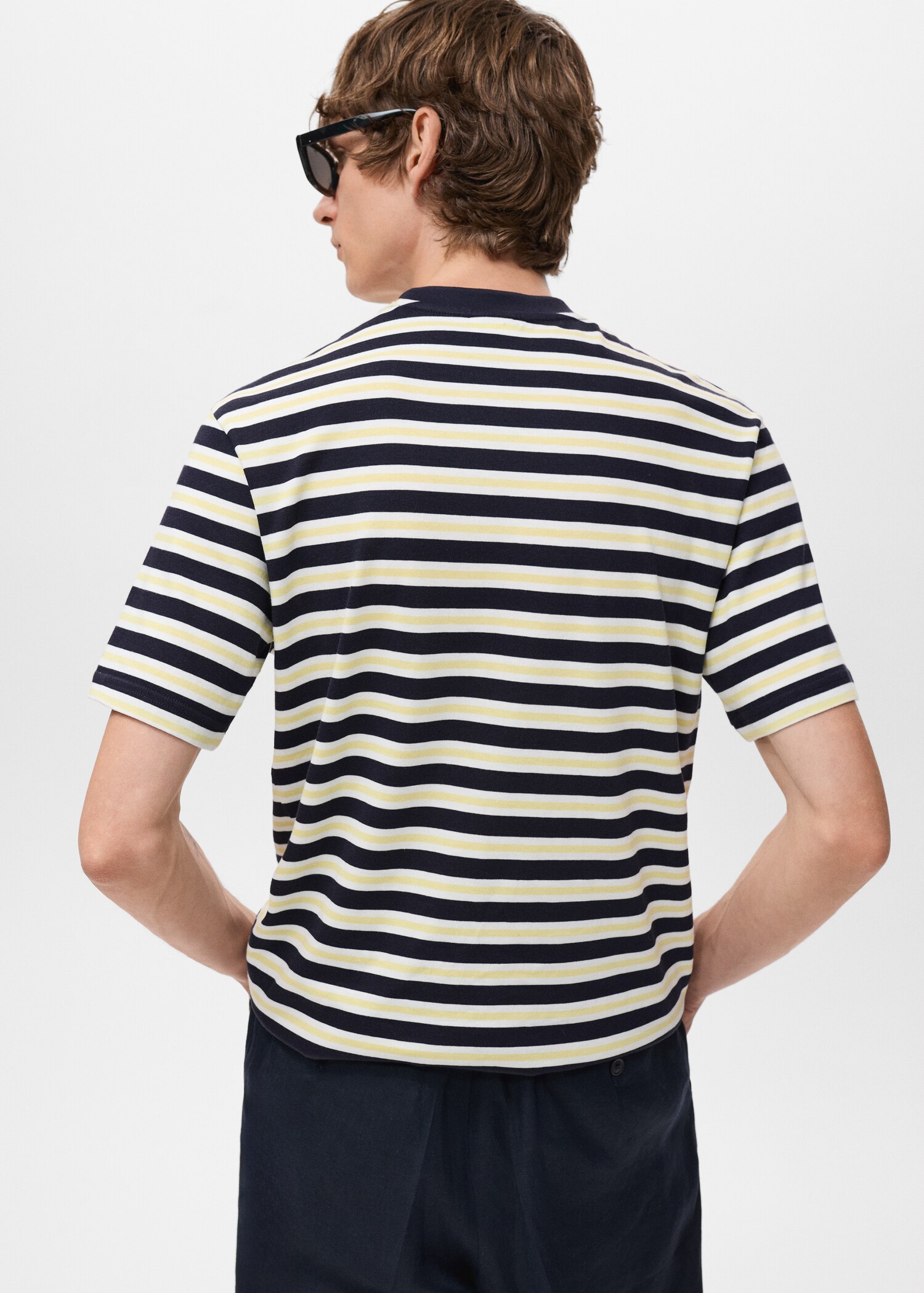 100% cotton regular-fit striped t-shirt - Reverse of the article