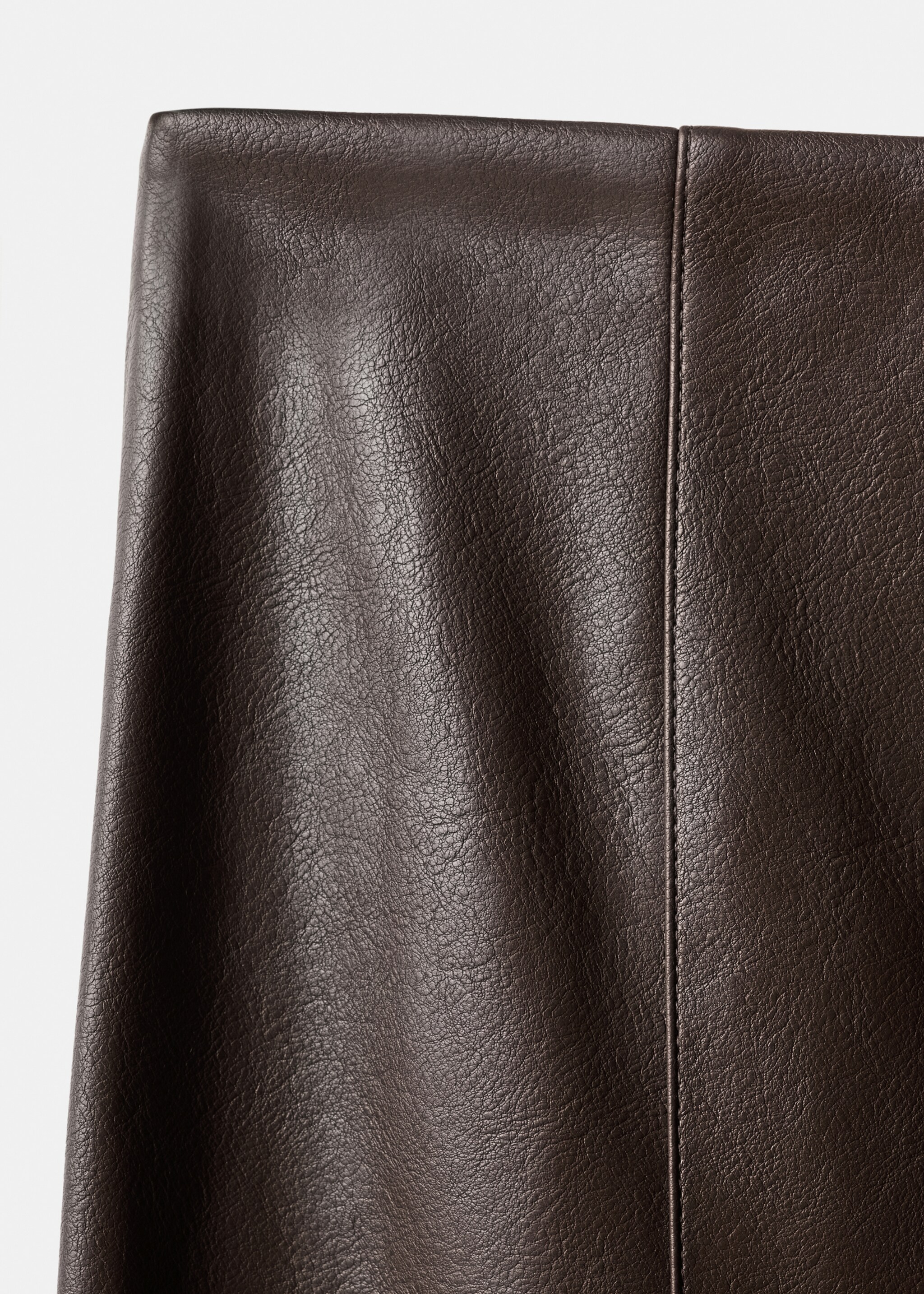 Faux-leather pencil skirt - Details of the article 8, Chocolate. Ref: 17037779-00.