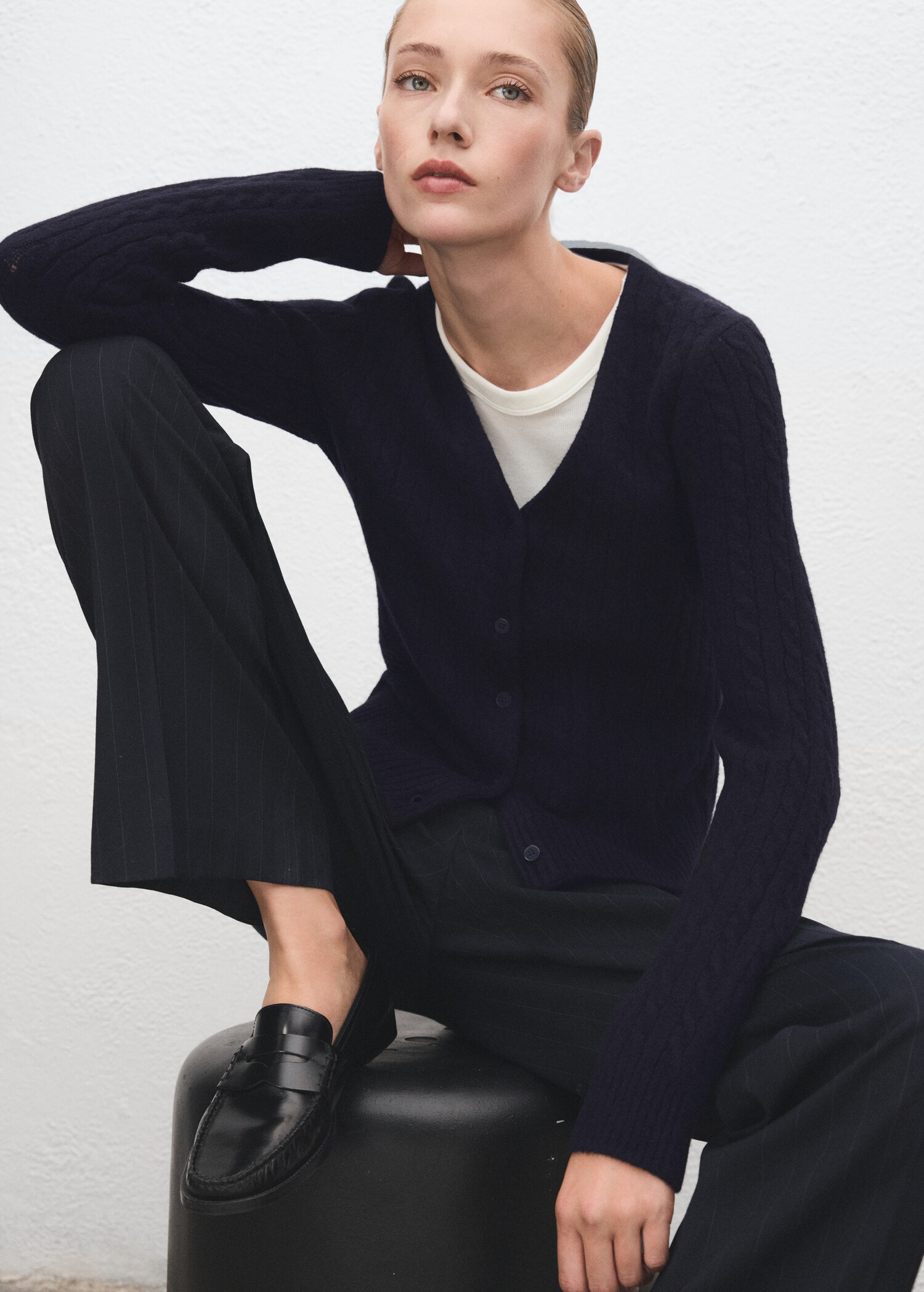Knitted braided cardigan - Details of the article 1