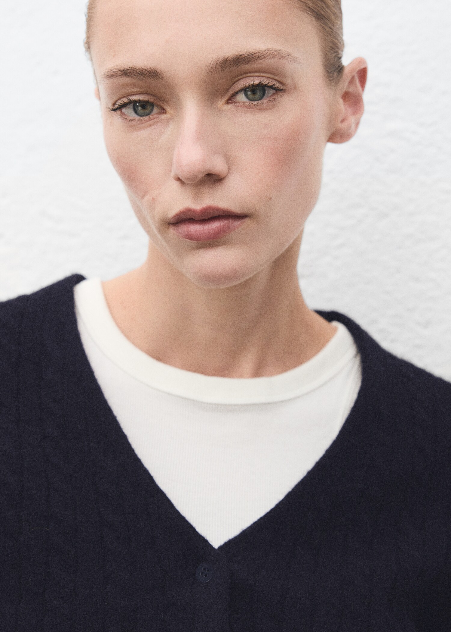Knitted braided cardigan - Details of the article 2
