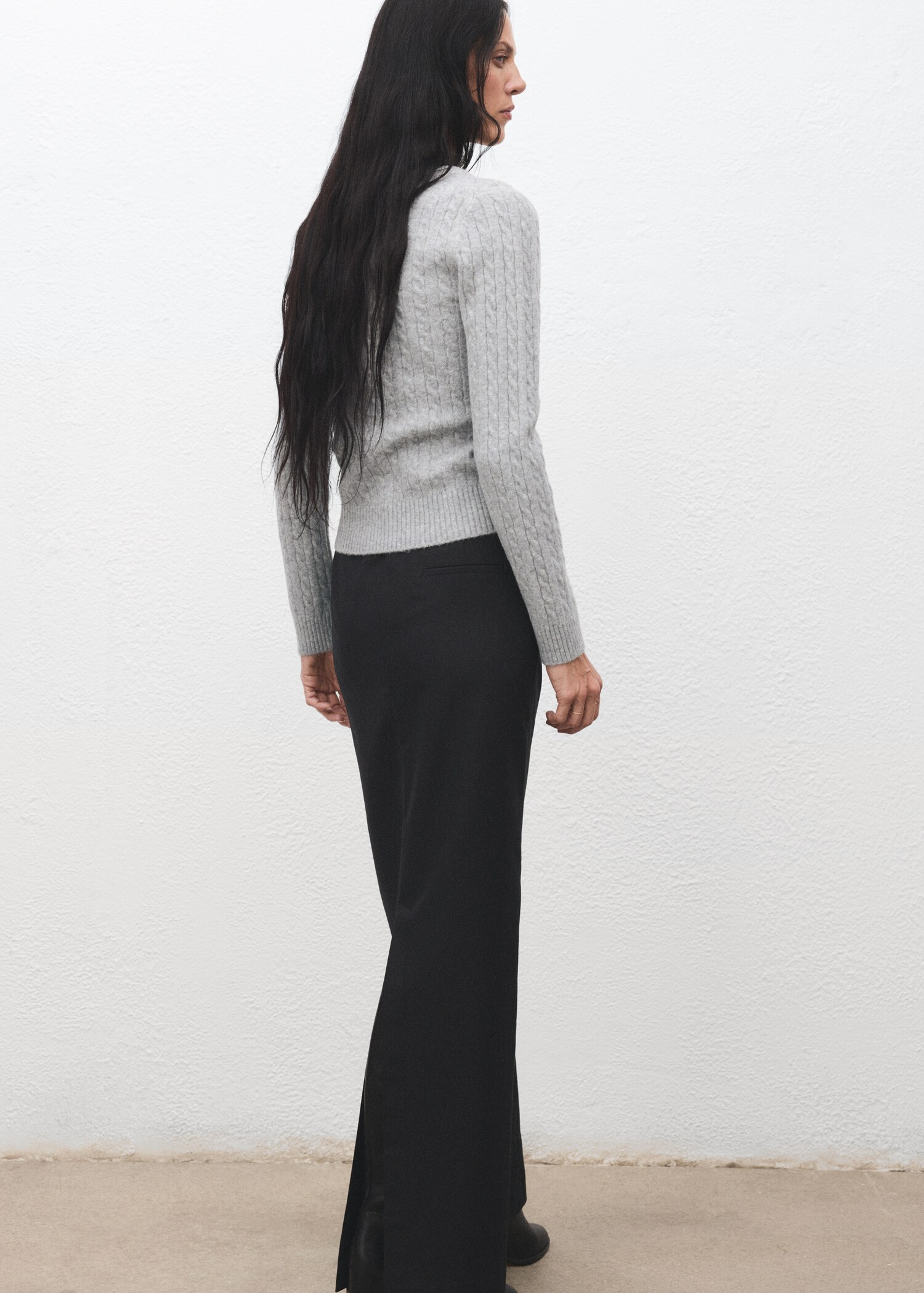 Knitted braided cardigan - Reverse of the article