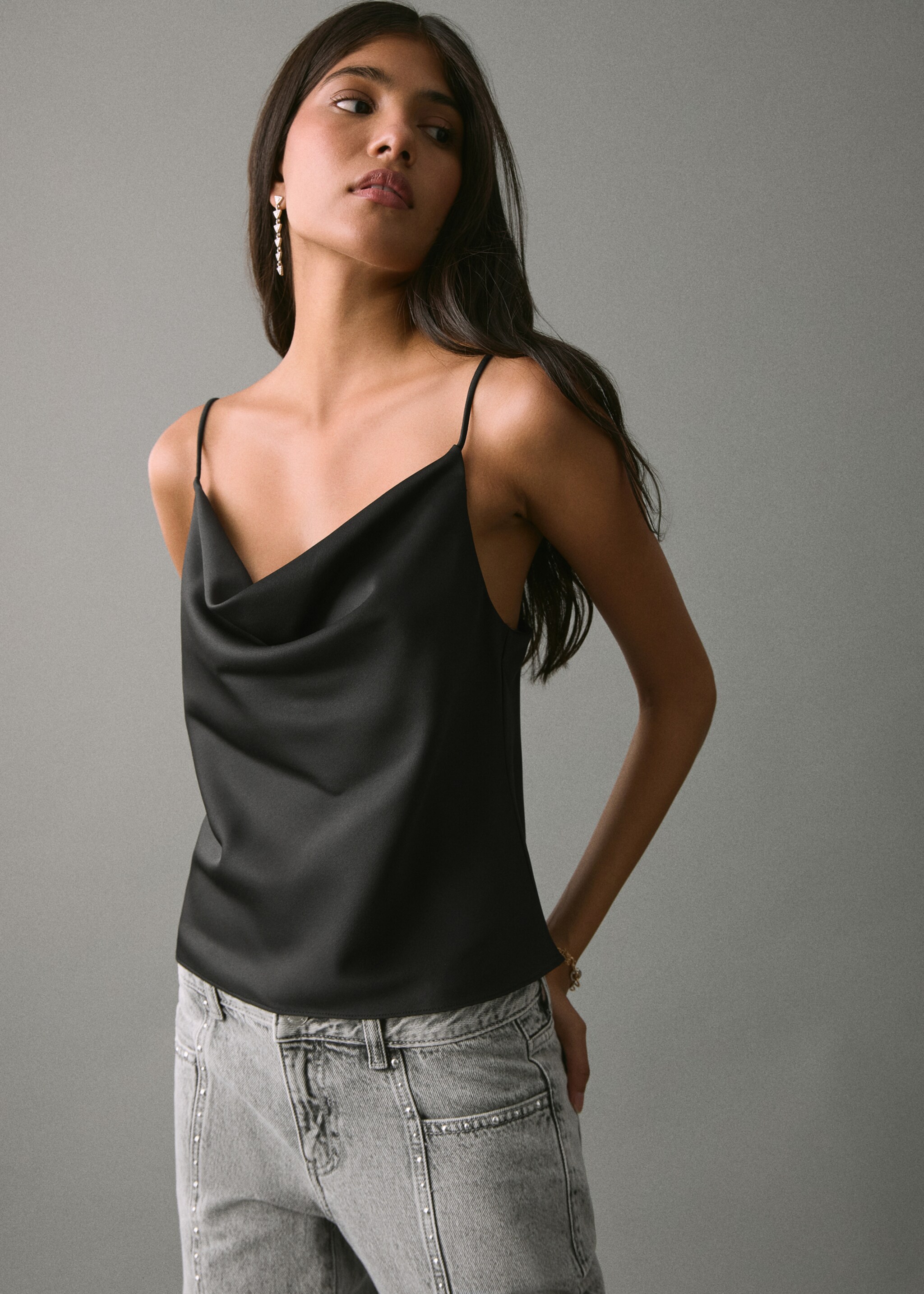 Top satinado - Plano medio, Negro. Ref: 17037784-00.