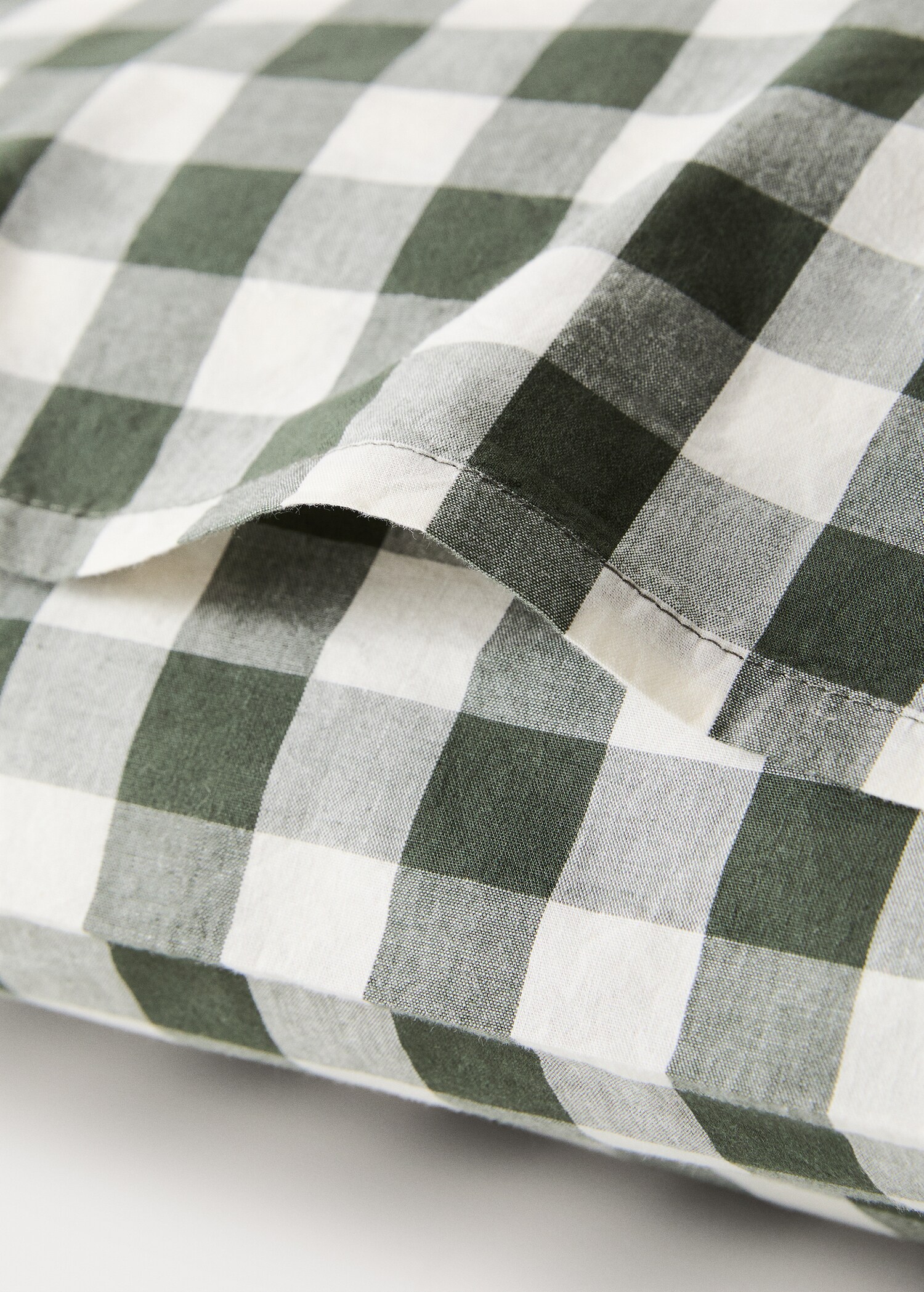 Yarn-dyed cotton gingham check pillowcase 60x60cm - Details of the article 2