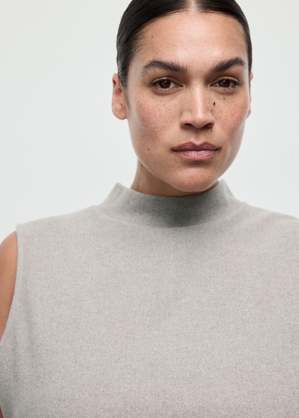 Turtleneck top with belt