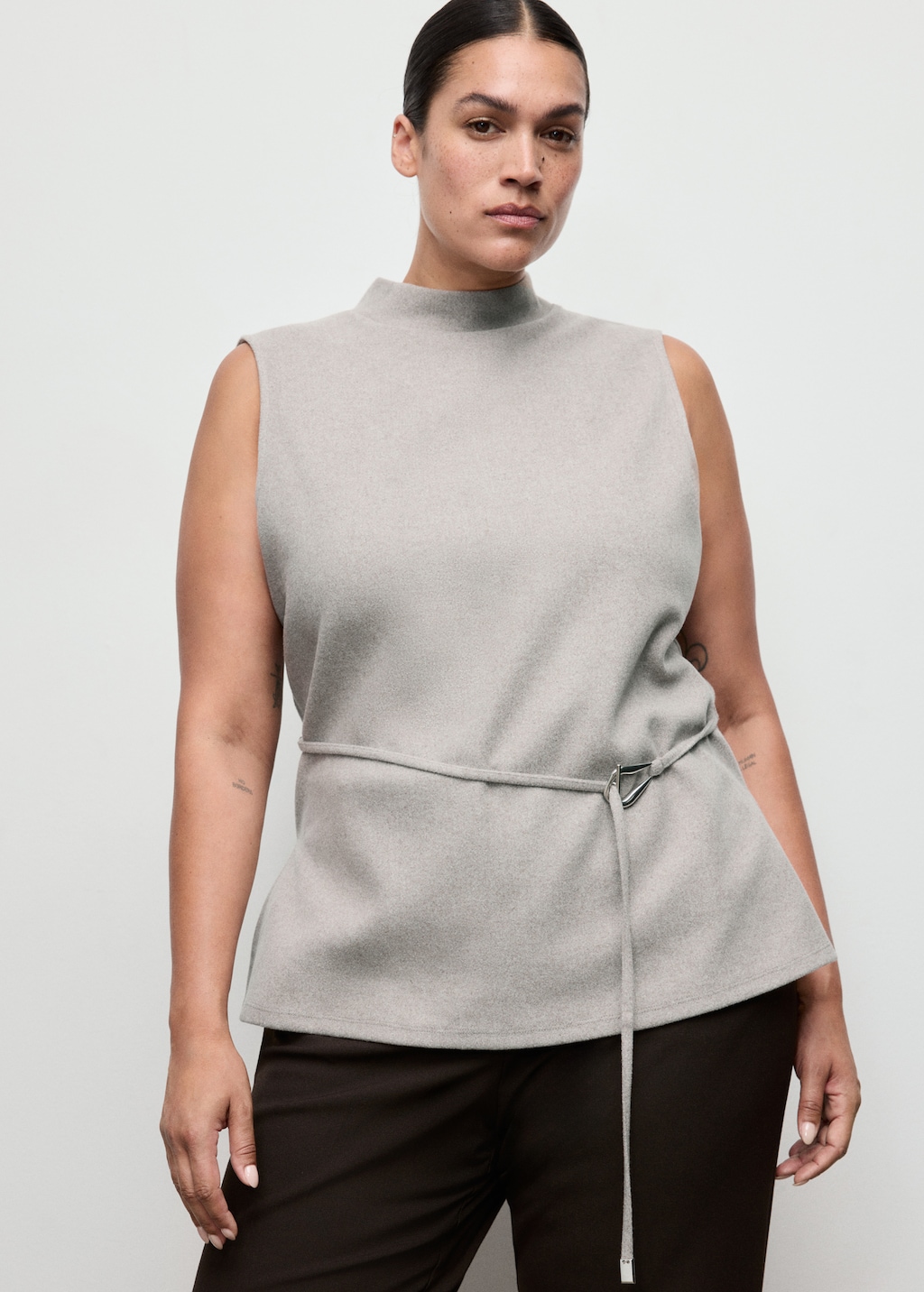 Turtleneck top with belt