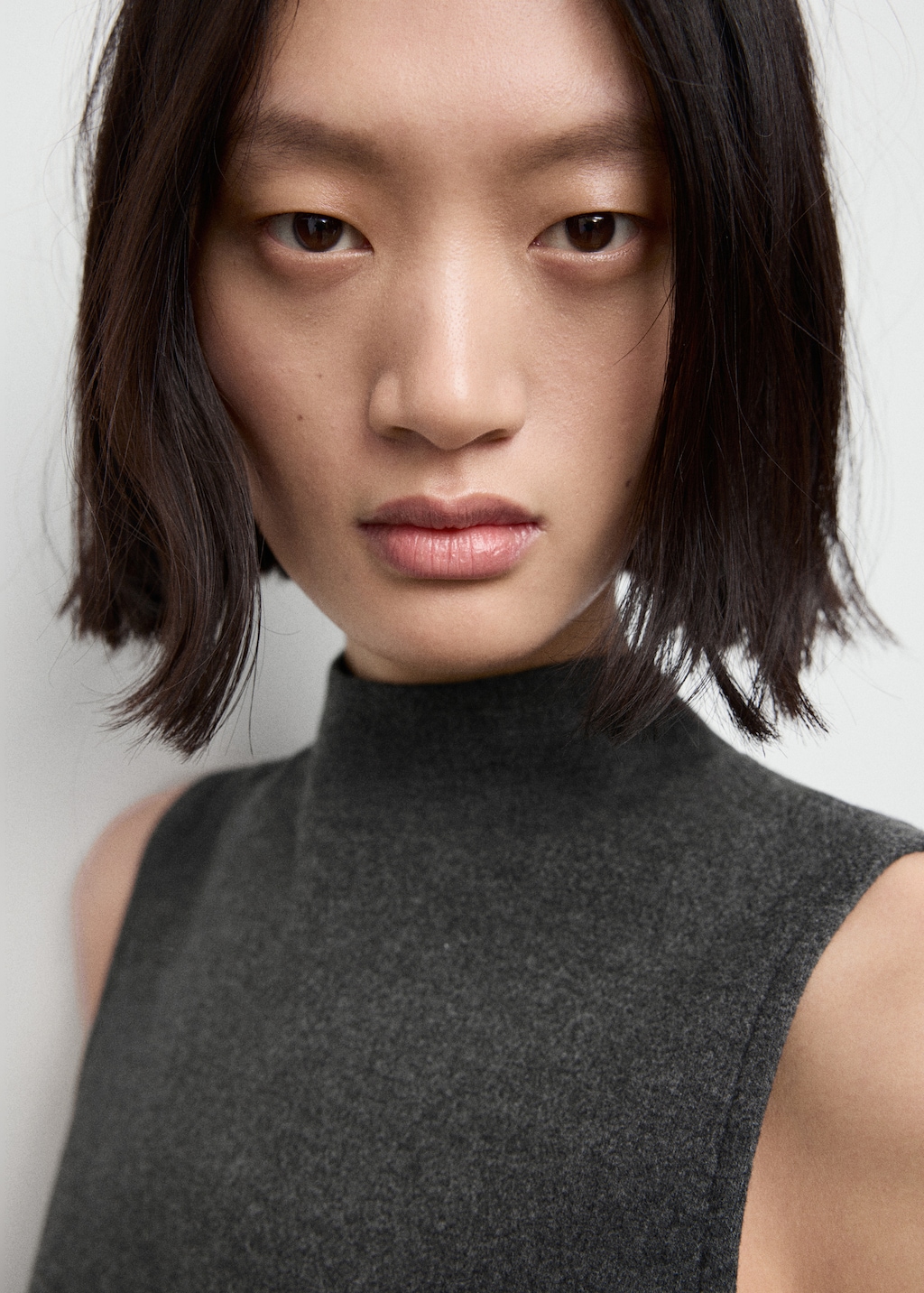 Turtleneck top with belt