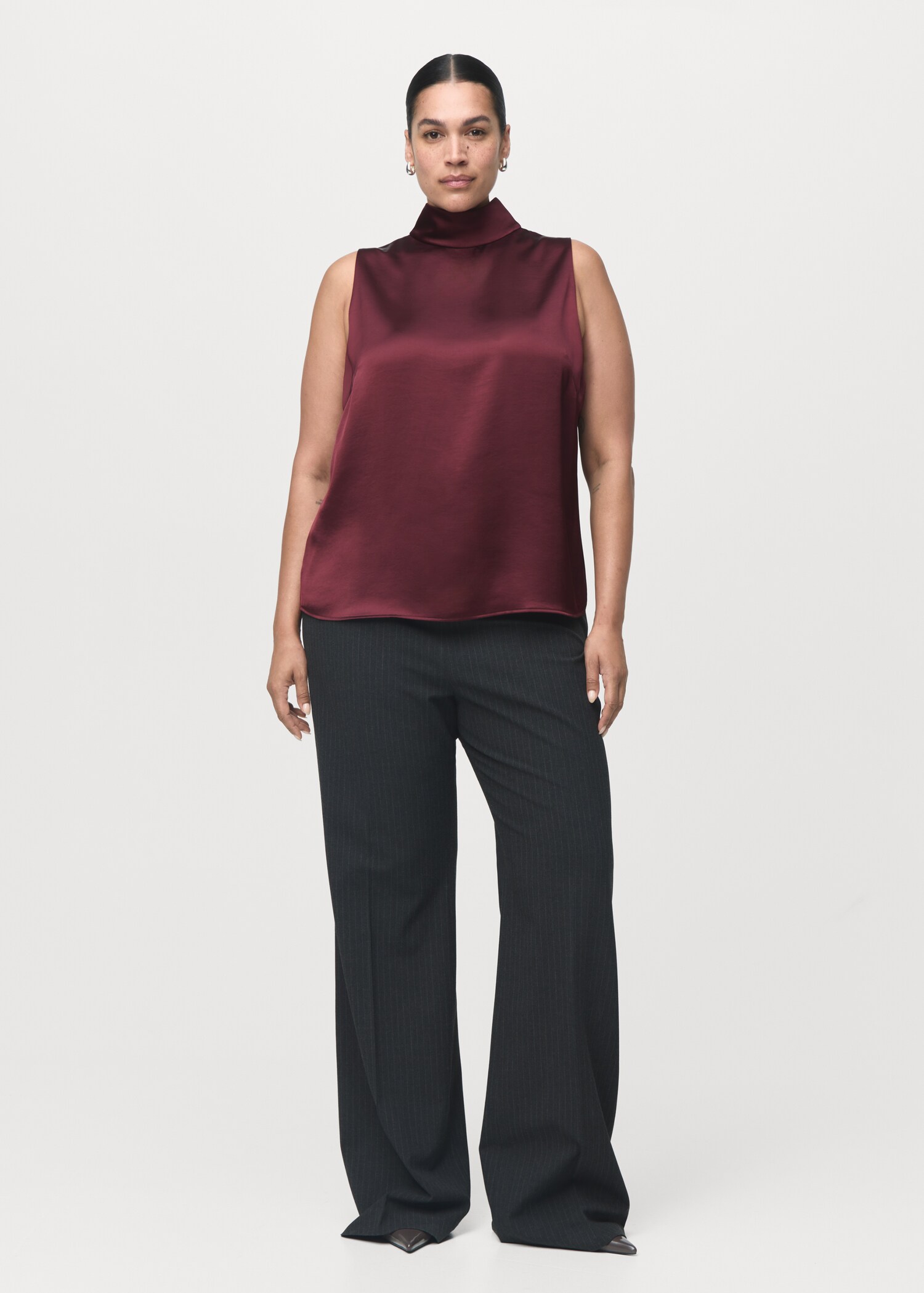 High collar satin blouse - Details of the article 3
