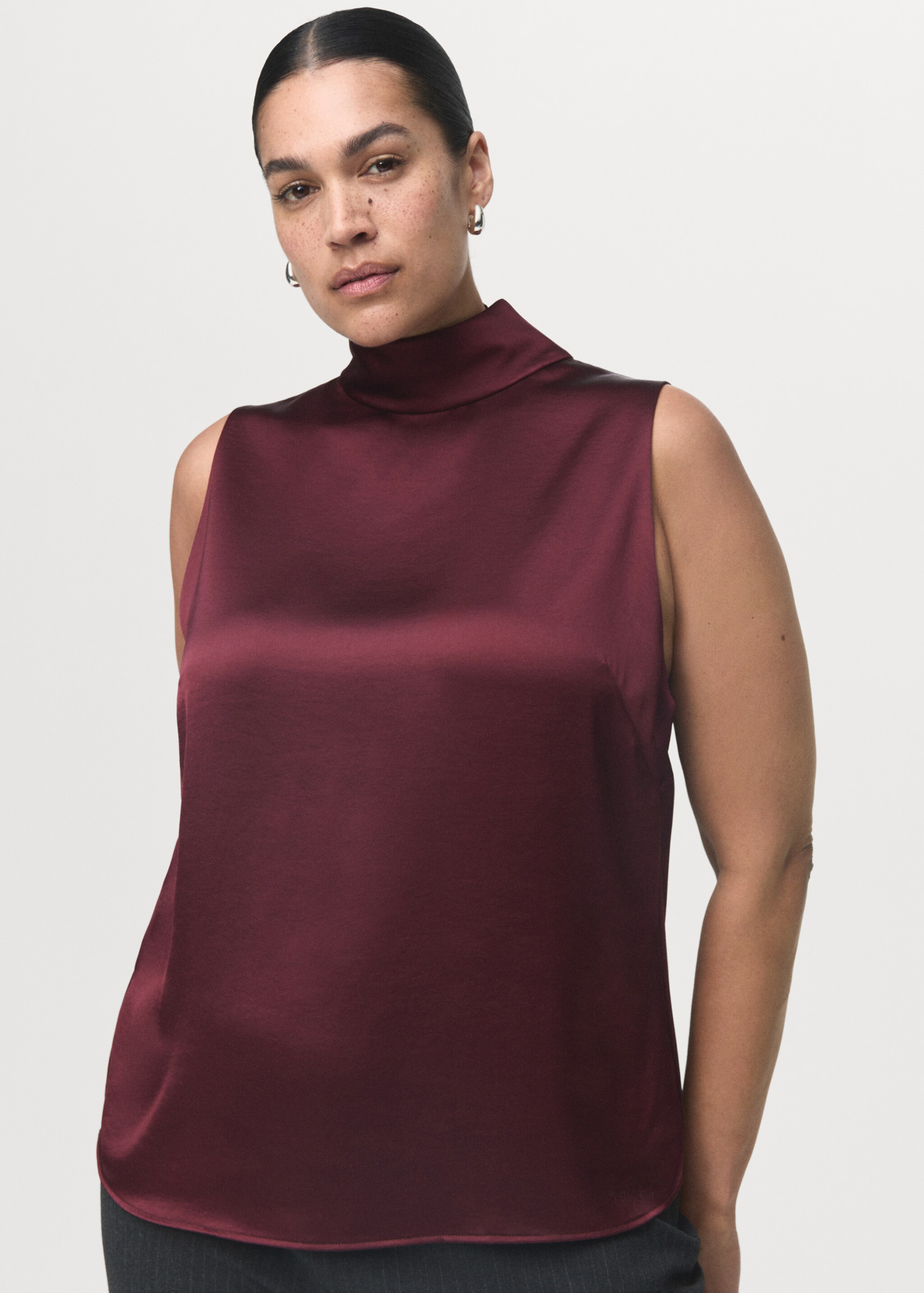 High collar satin blouse - Details of the article 5, Wine. Ref: 17037804-00.