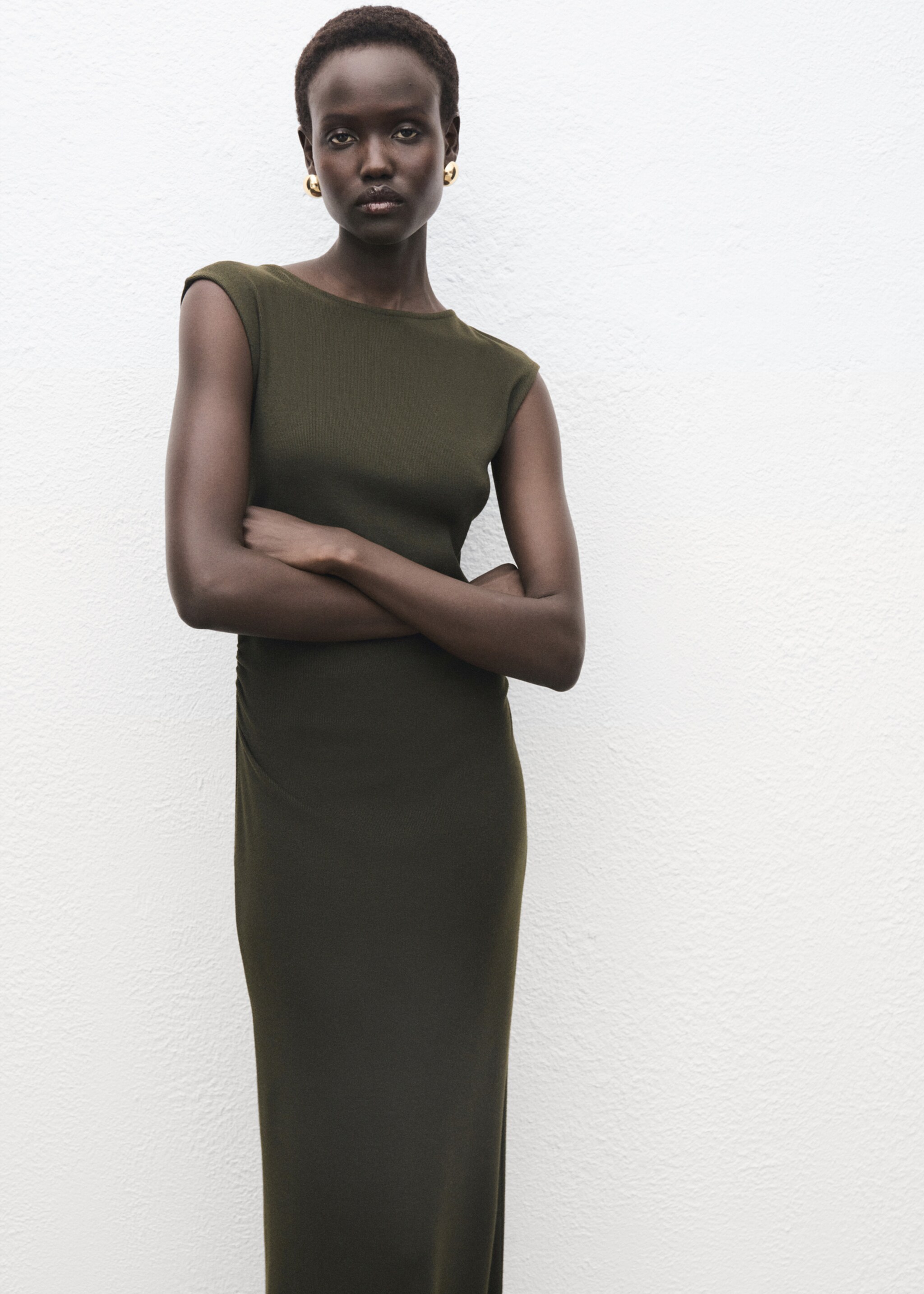 Ruched fitted dress - Details of the article 2, Khaki. Ref: 17037805-00.