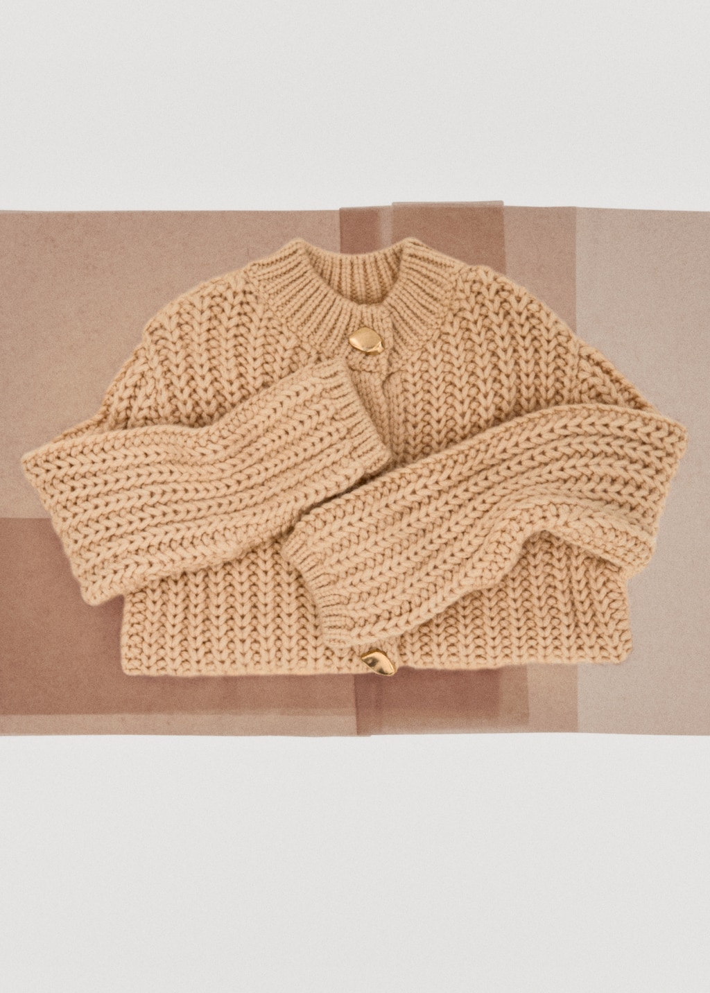 Chunky-knit cardigan with jewel buttons