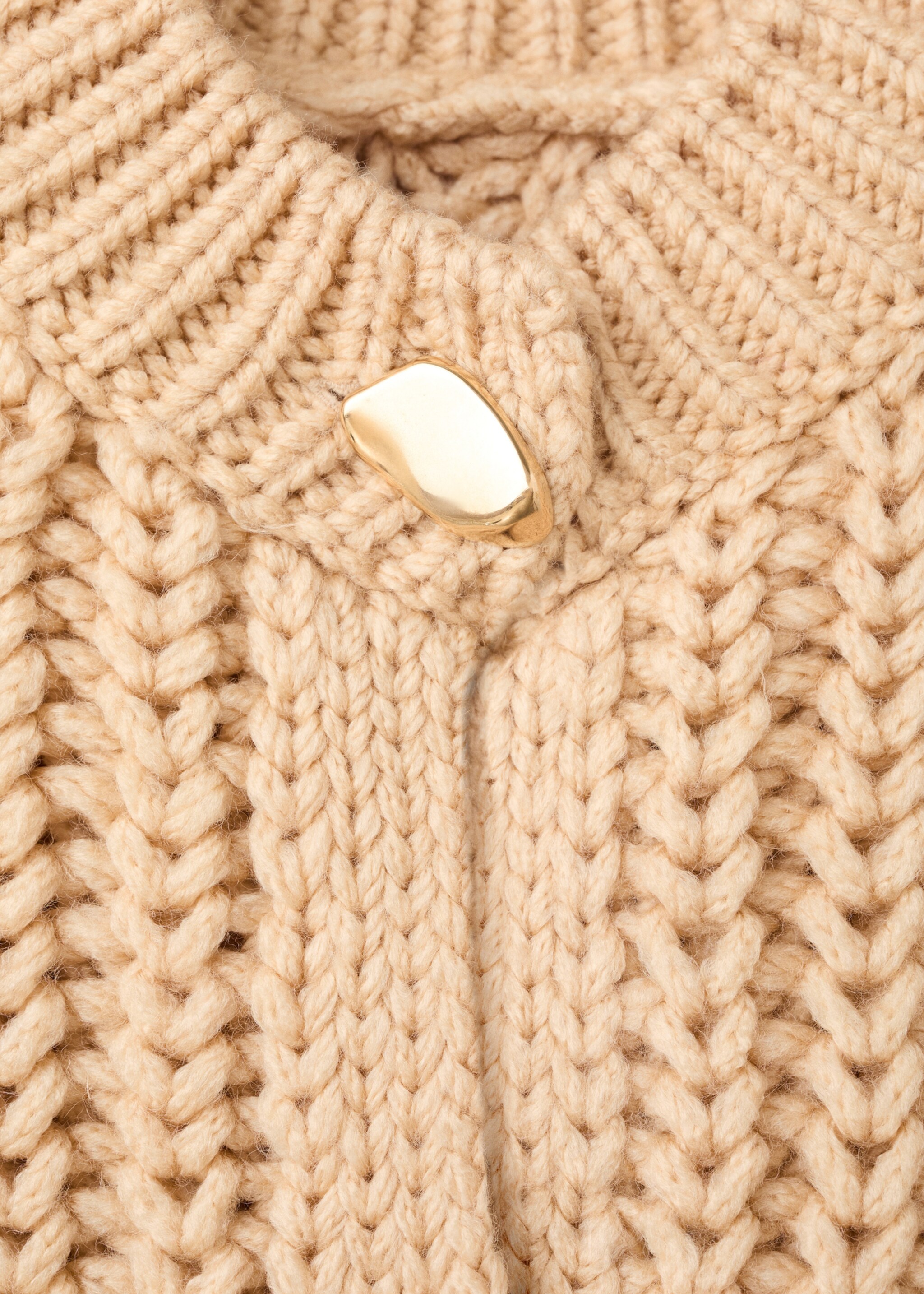 Chunky-knit cardigan with jewel buttons - Details of the article 8, Beige. Ref: 17037814-00.