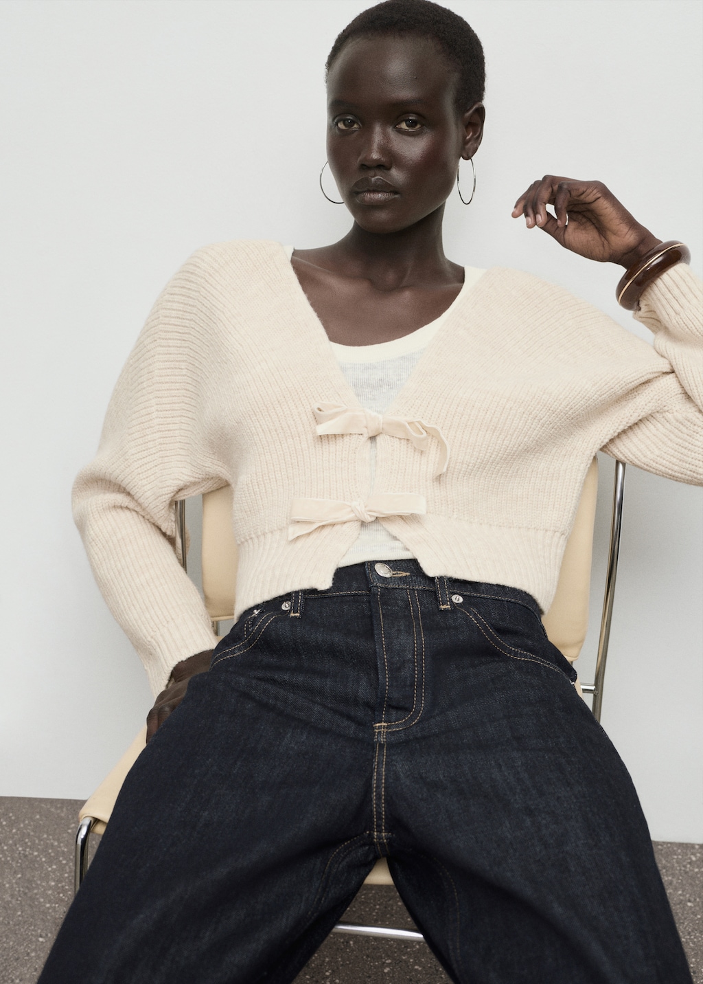 V-neck cardigan with bows