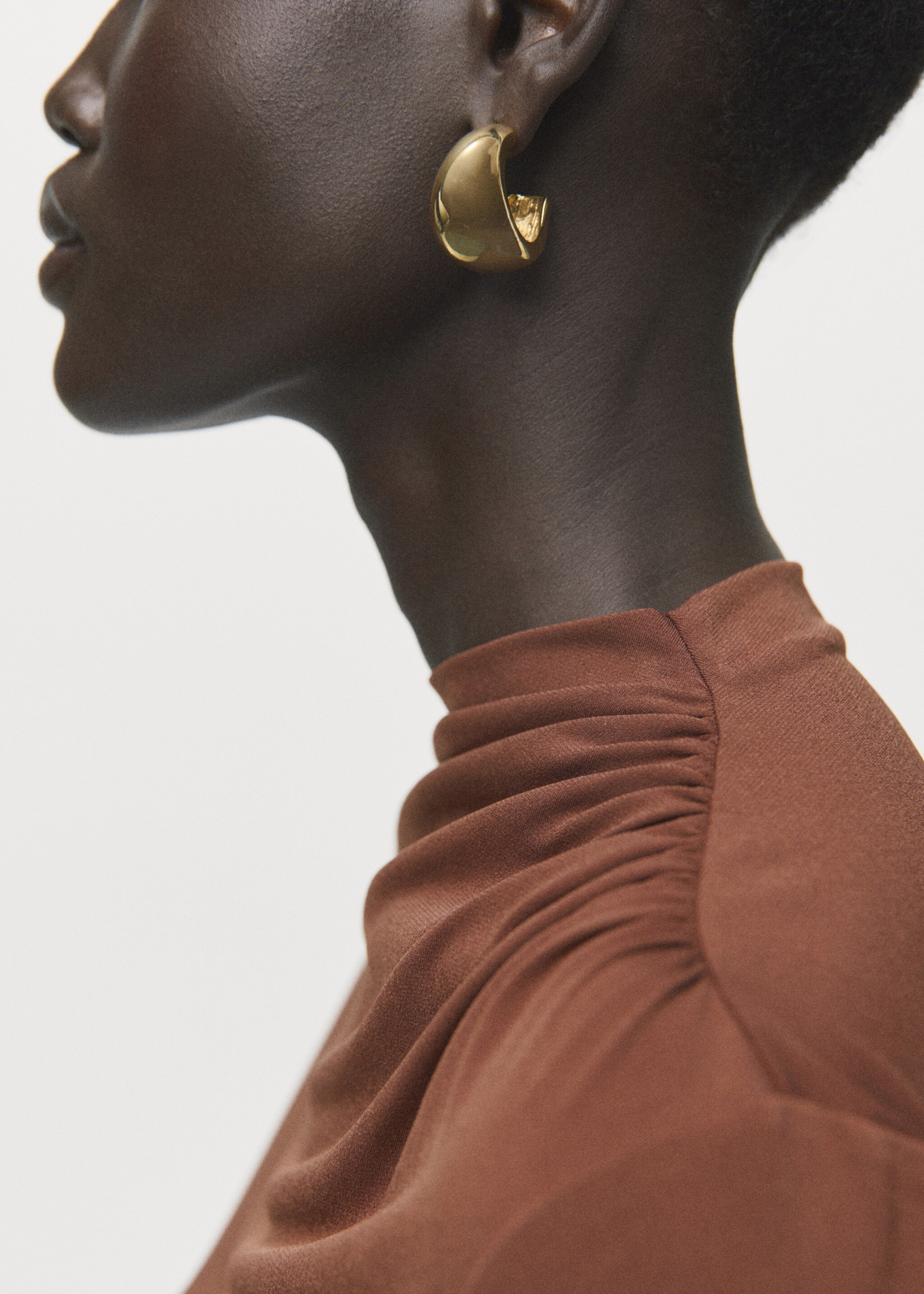 Draped fitted t-shirt - Details of the article 1, Brown. Ref: 17037818-00.